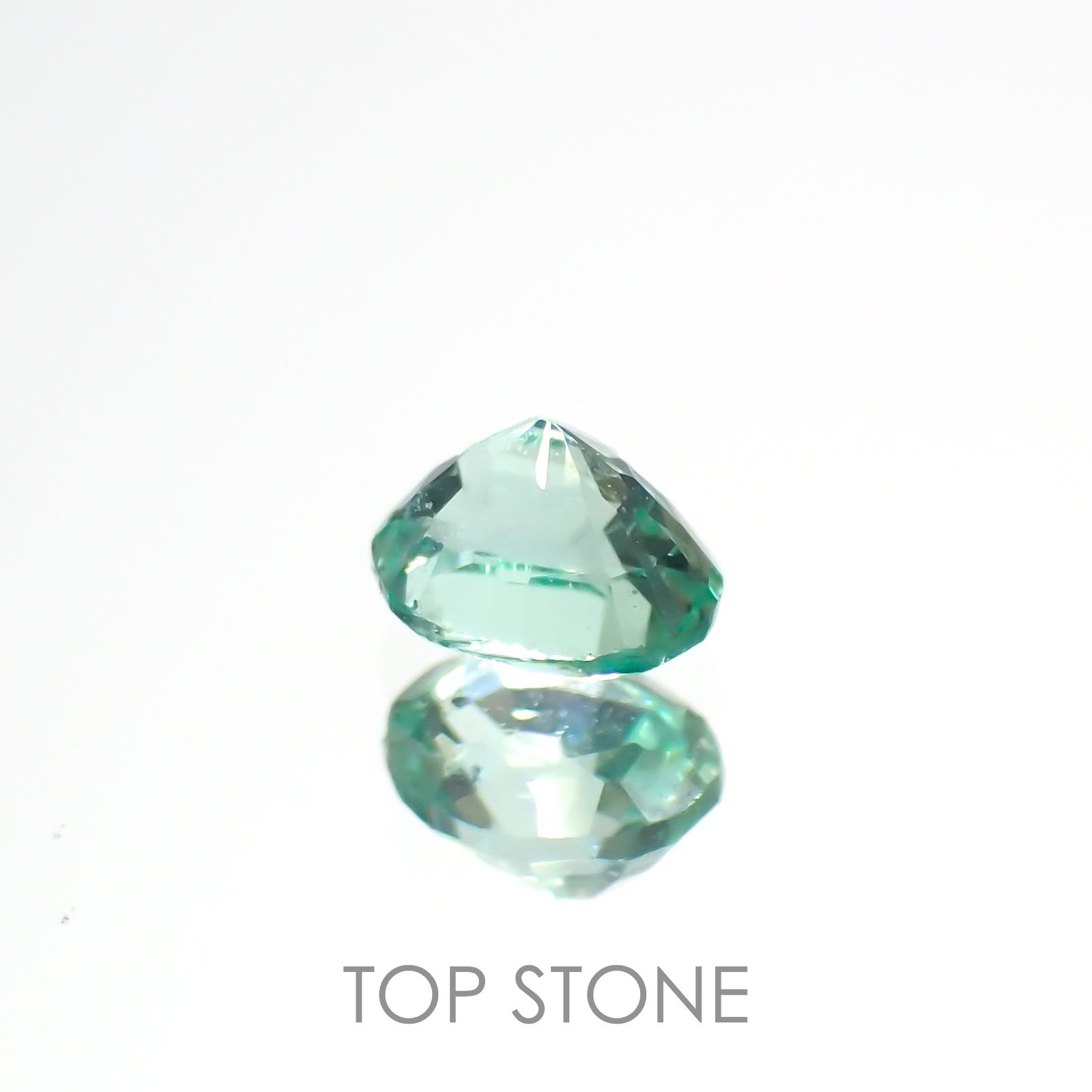 パステルカラーエメラルド ザンビア産 0.15ct[230119962]3.7x3mm前後