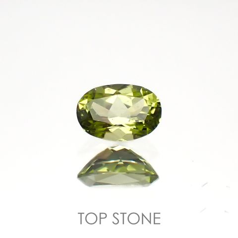 パラサイティックペリドット(宝石名ペリドット)採取地：ロシア 0.23ct 識別済[220616240]4.6x3.2mm前後