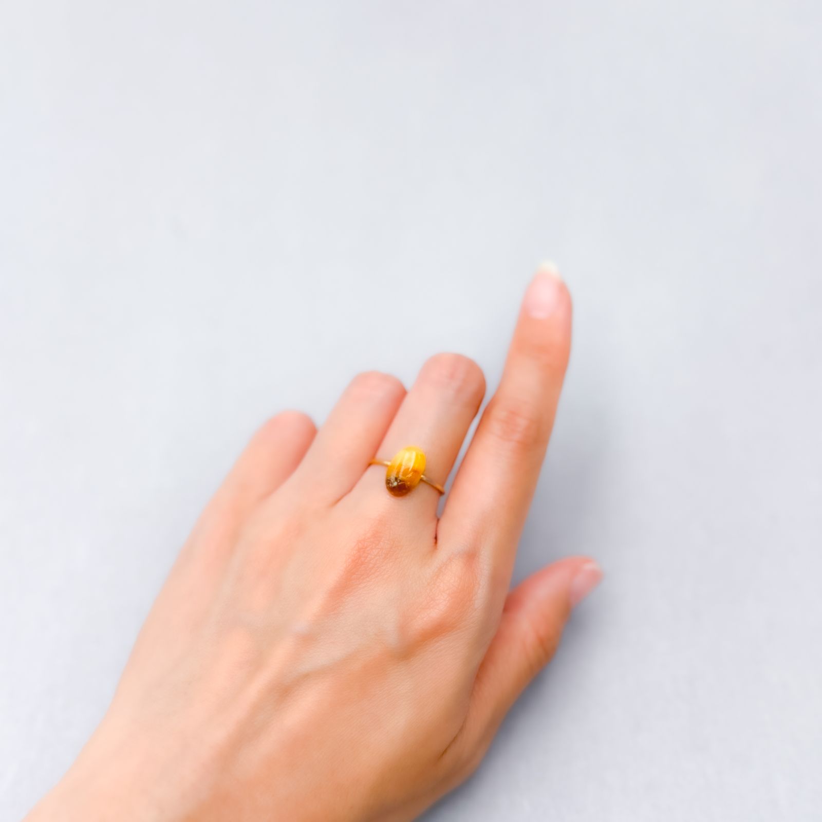 北海道石(北海道オパール) 北海道河東郡鹿追町然別産 1.62ct [250530409]11.7x7.2mm前後