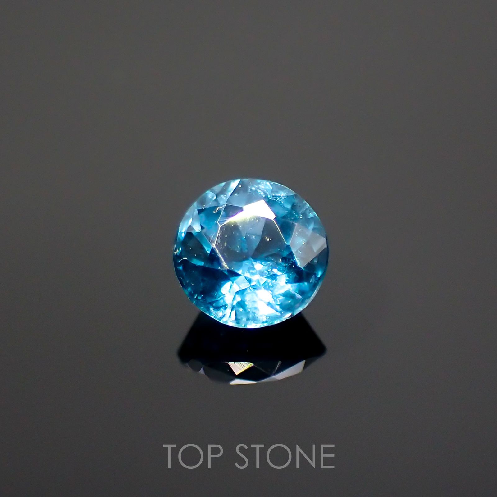 オーシャンブルーカイヤナイト インド産 ルース 0.38ct[210812362]4.1×4.1mm前後