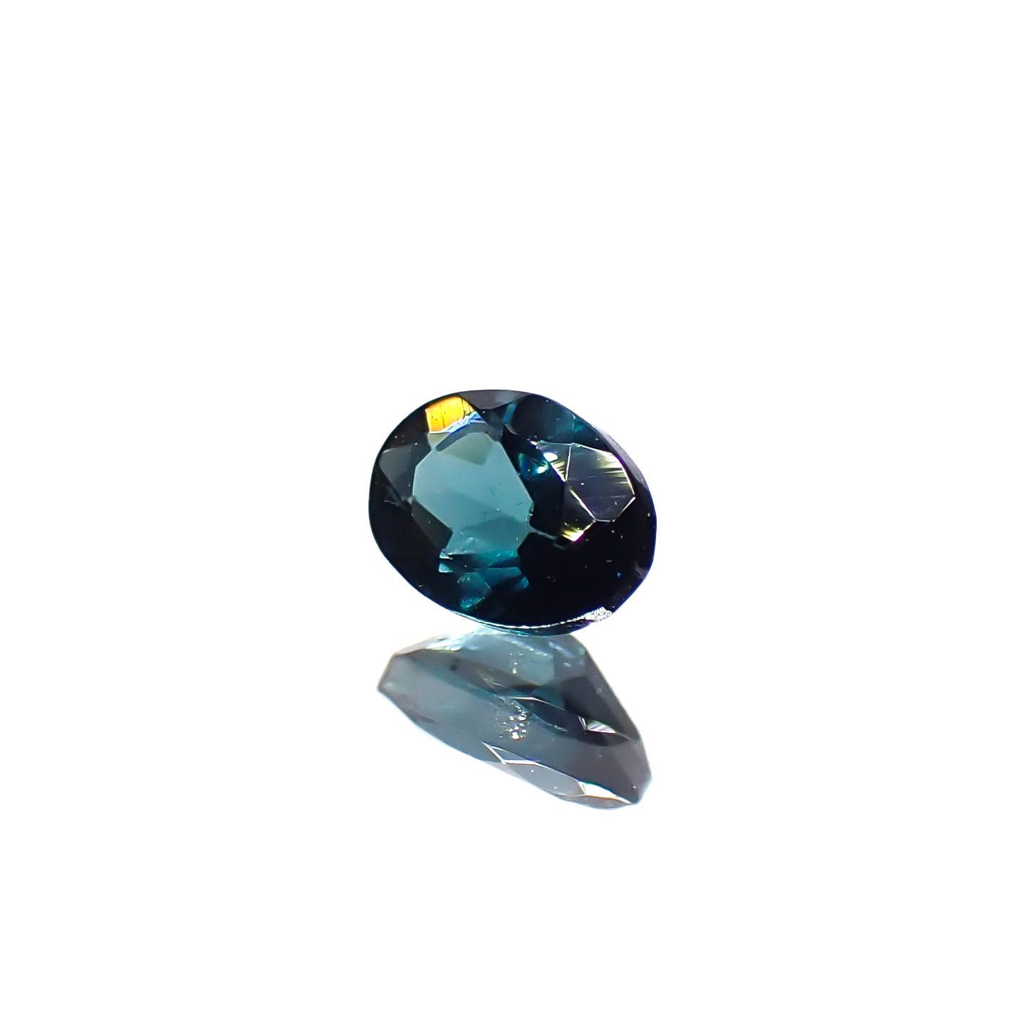 インディゴライト ブラジル産 0.18ct[240628009]4x2.8mm前後