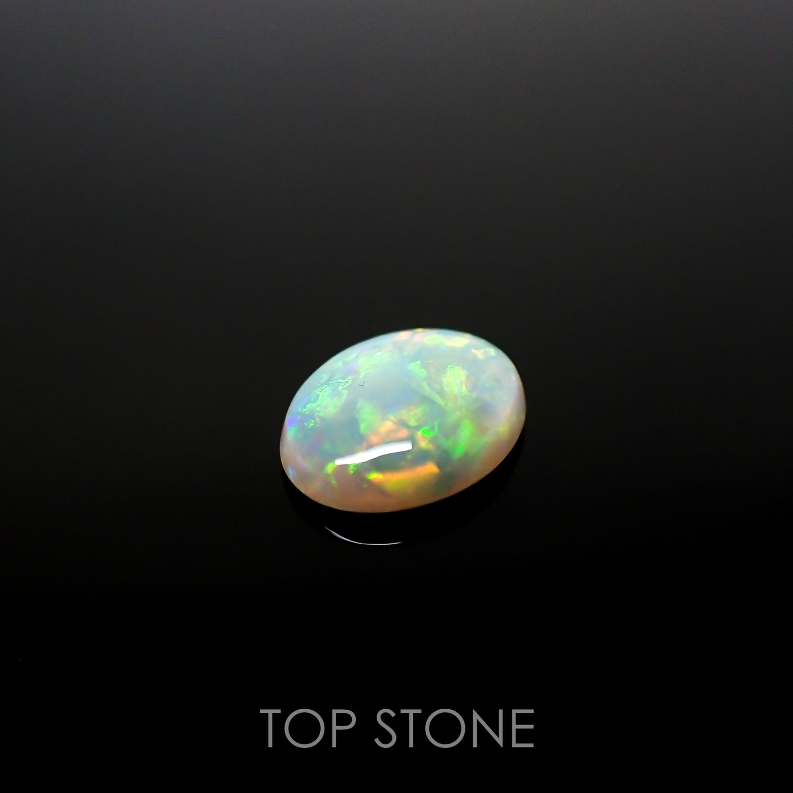 オパール(宝石名ホワイト・オパール) オーストラリア産 1.031ct ソ付(彩珠)[210711329]9×7mm前後