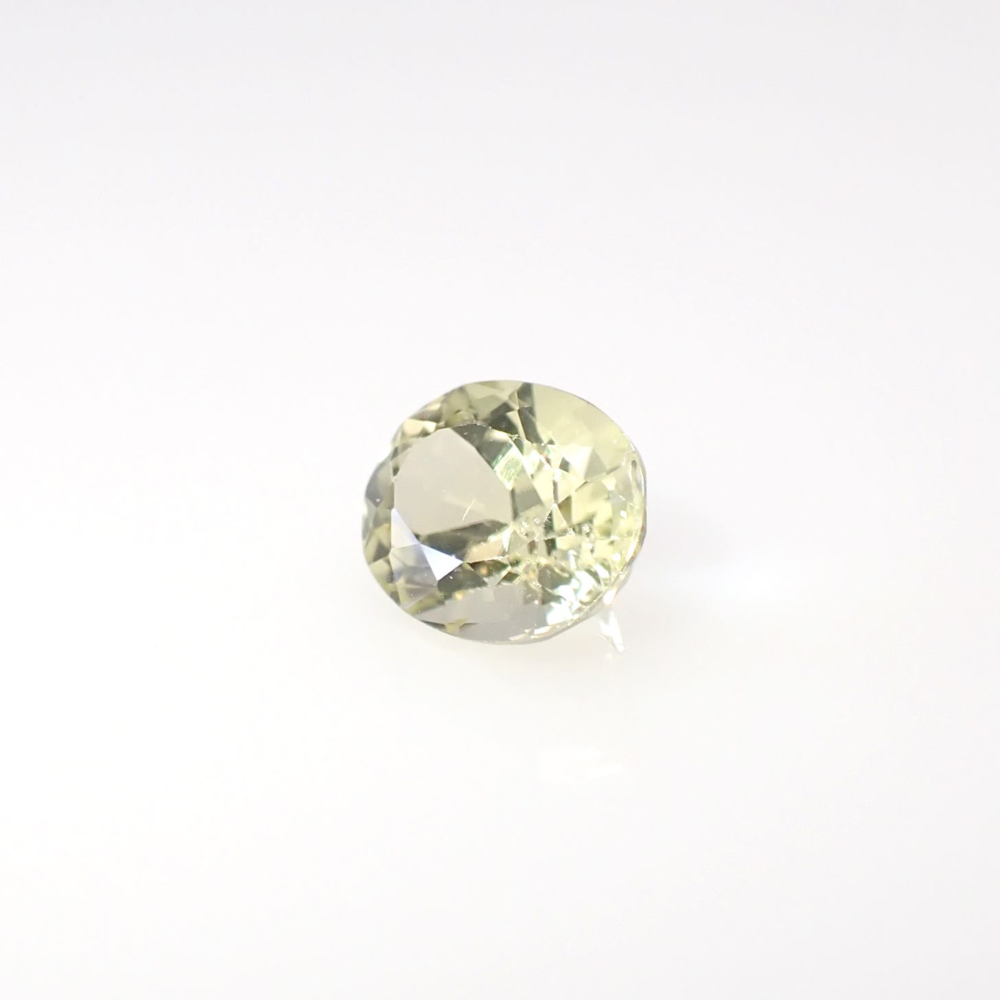 モンテブラサイト(宝石名モンテブラサイト)マダガスカル産 1.39ct 識別済[241229655]7.7x6.1mm前後
