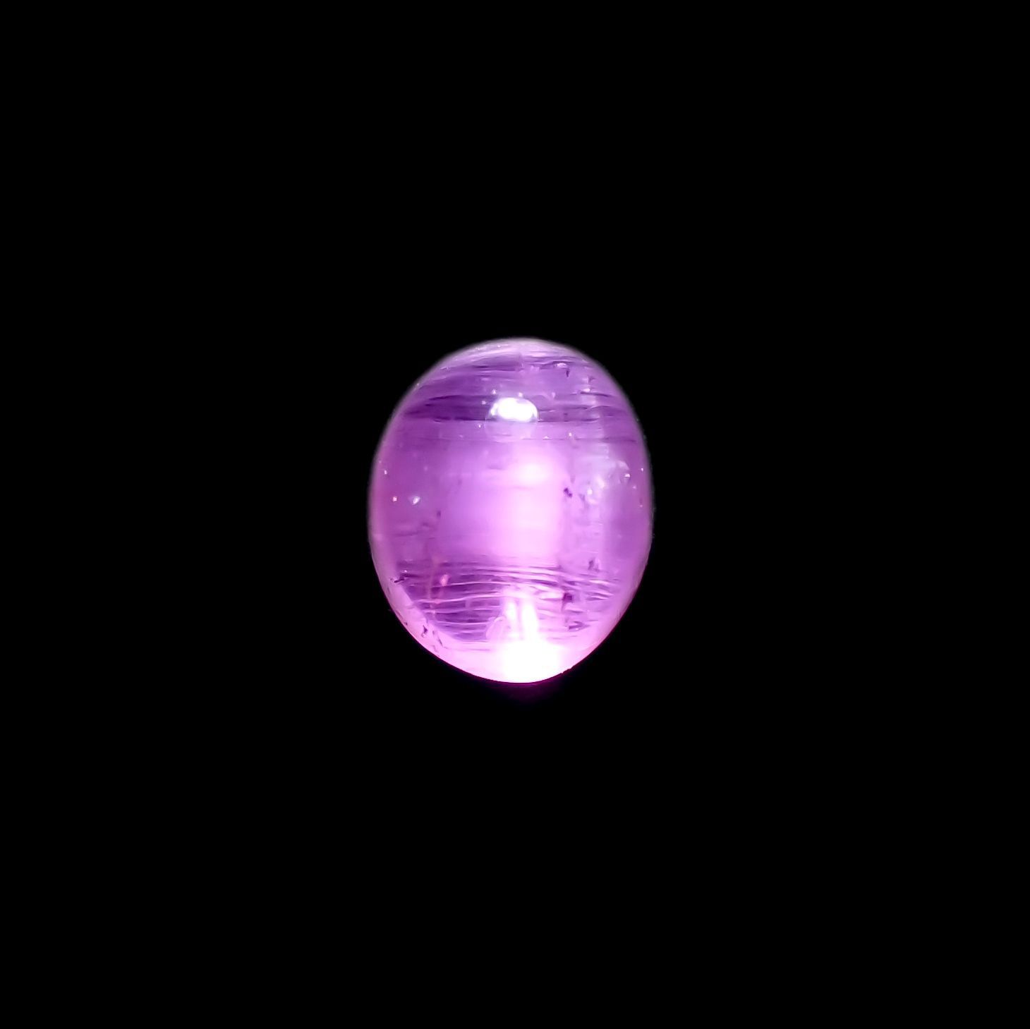 ペツォッタイトキャッツアイ(ラズベリル)(宝石名ペツォッタイト・キャッツアイ)マダガスカル産 0.600ct ソ付(彩珠)[220114356]4.9x4.1mm前後
