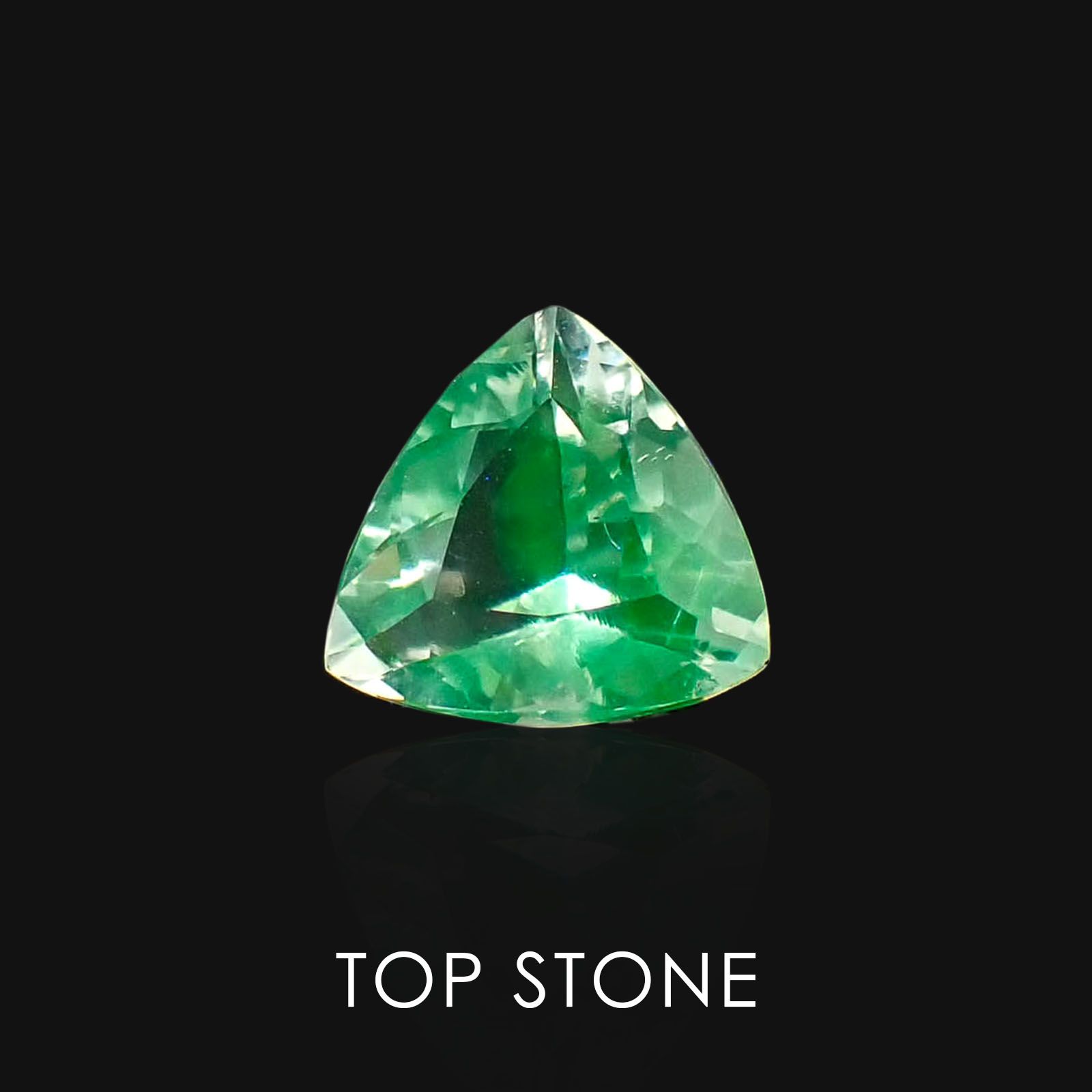 ハイアライトオパール メキシコ産 ルース 1.37ct[20073799]8.2×8.2mm前後