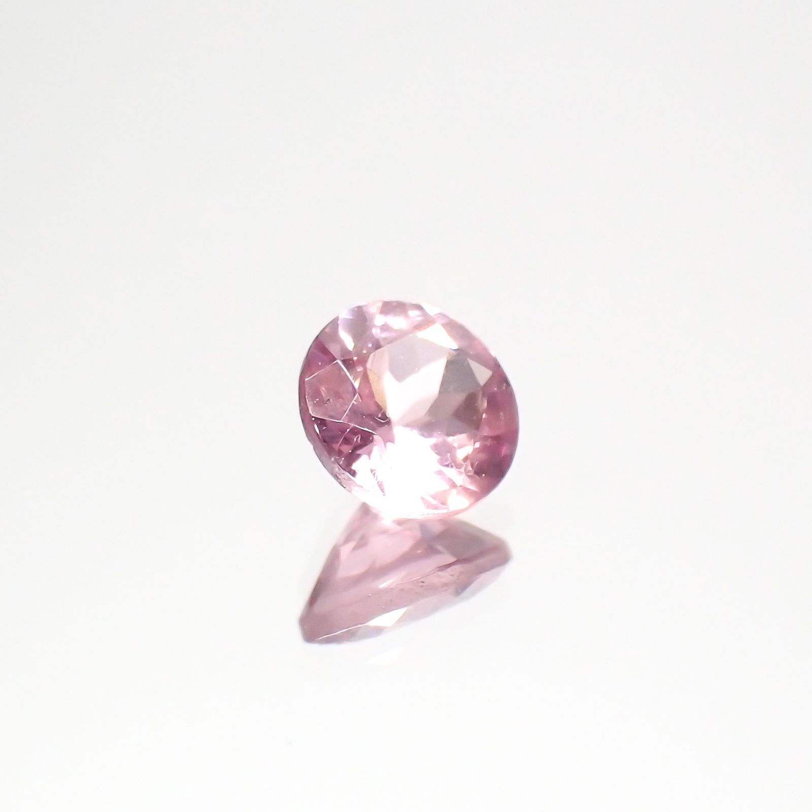 シルキーピンクスピネル タンザニア産 0.47ct[231224950]4.9x4.9mm前後