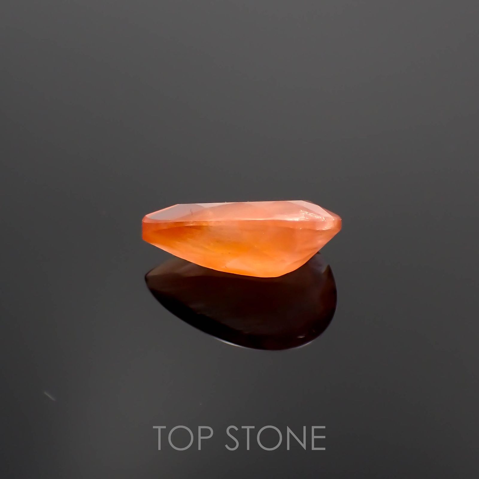 サンストーンスキャポライト(宝石名シーン・スキャポライト)タンザニア産 2.09ct 識別済[221219279]11.8x7.6mm前後