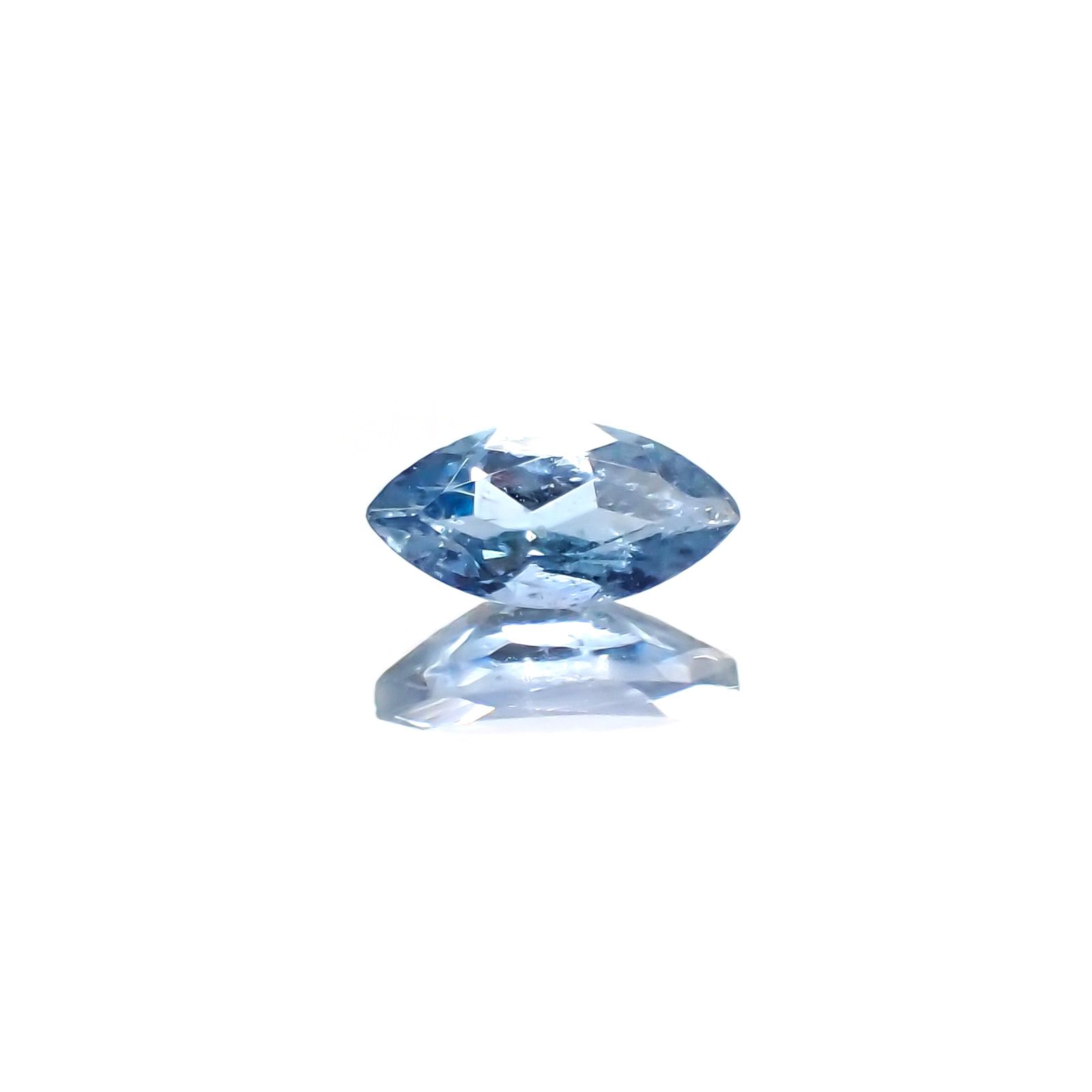 サンタマリアアクアマリン(宝石名アクアマリン) ブラジル産 0.24ct 識別済[210611408]6.1×3mm前後