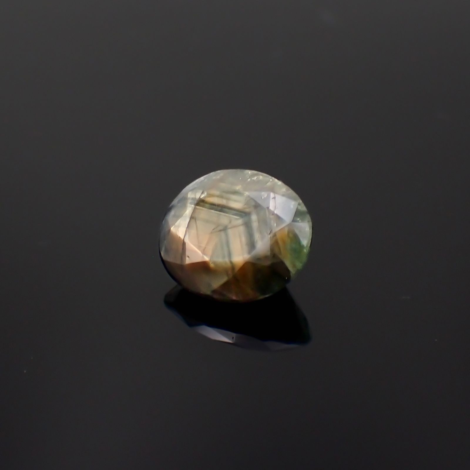 ゴールドシーンサファイア非加熱 ケニア産 6.60ct[230321336]11.8x10.2mm前後