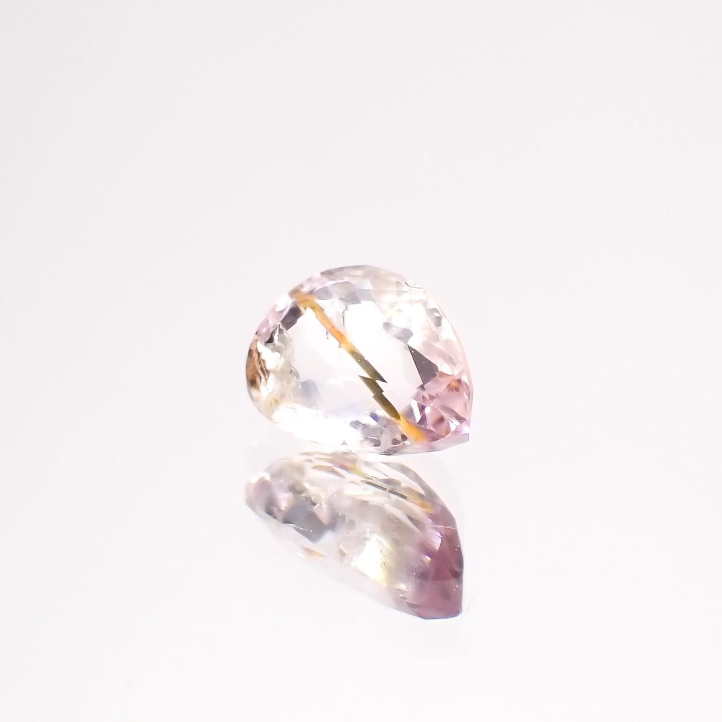 ピンクポードレッタイト (宝石名ポードレッタイト )ビルマ産 0.383ct ソ付(彩珠)[231023922]6x4.2mm前後