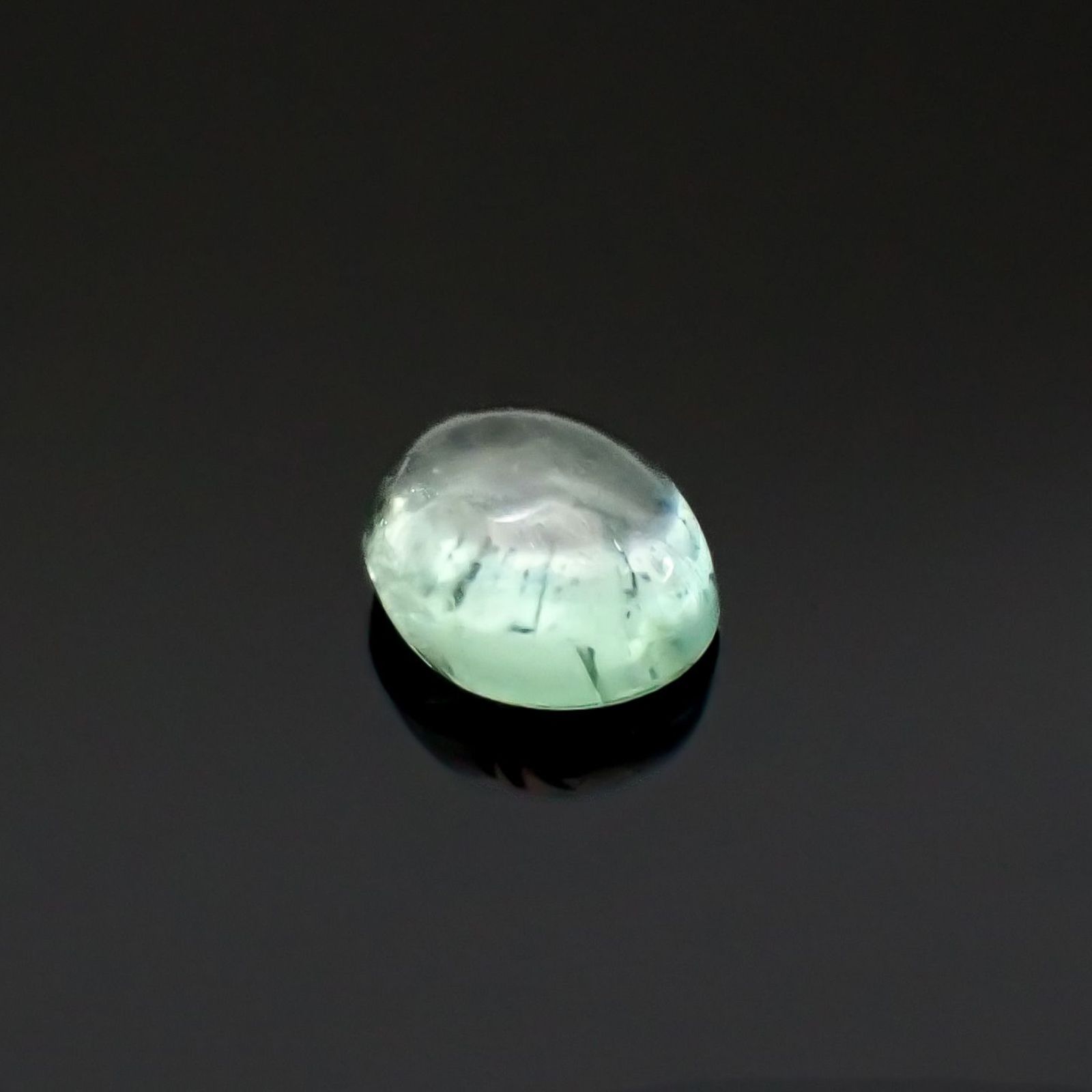 ブルーコーネルピン(宝石名コーネルピン)タンザニア産 0.31ct 識別済[220817347]4.5x3.7mm前後
