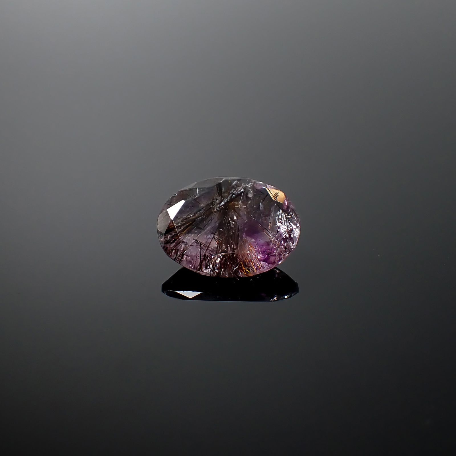 アメジストエレスチャル ブラジル産 5.90ct / 15.1x11.3mm前後 [260933030]