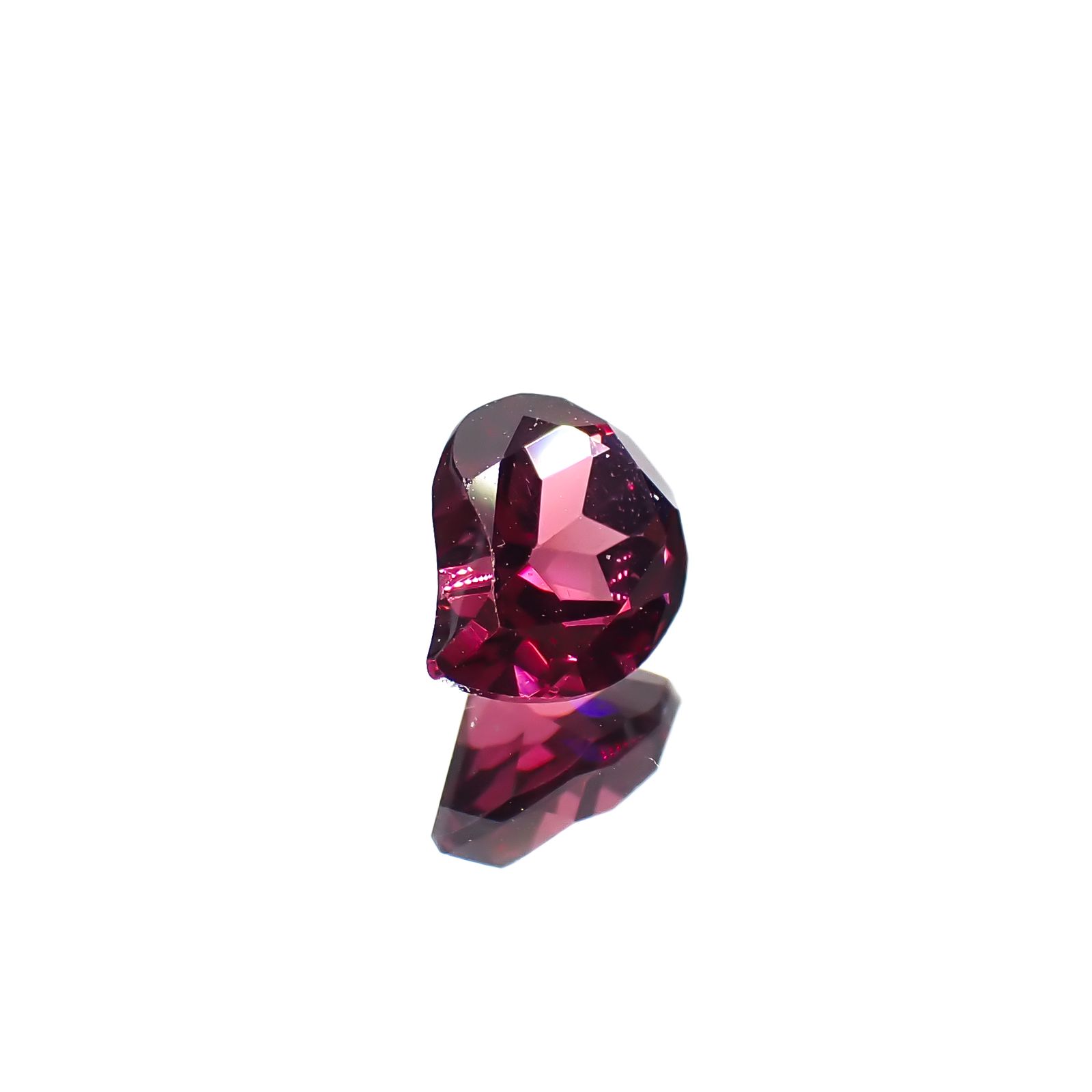 ◇カスタムカット◇パイロープアルマンディンガーネット モザンビーク産 0.82ct[240928958]6.3x5.2mm前後