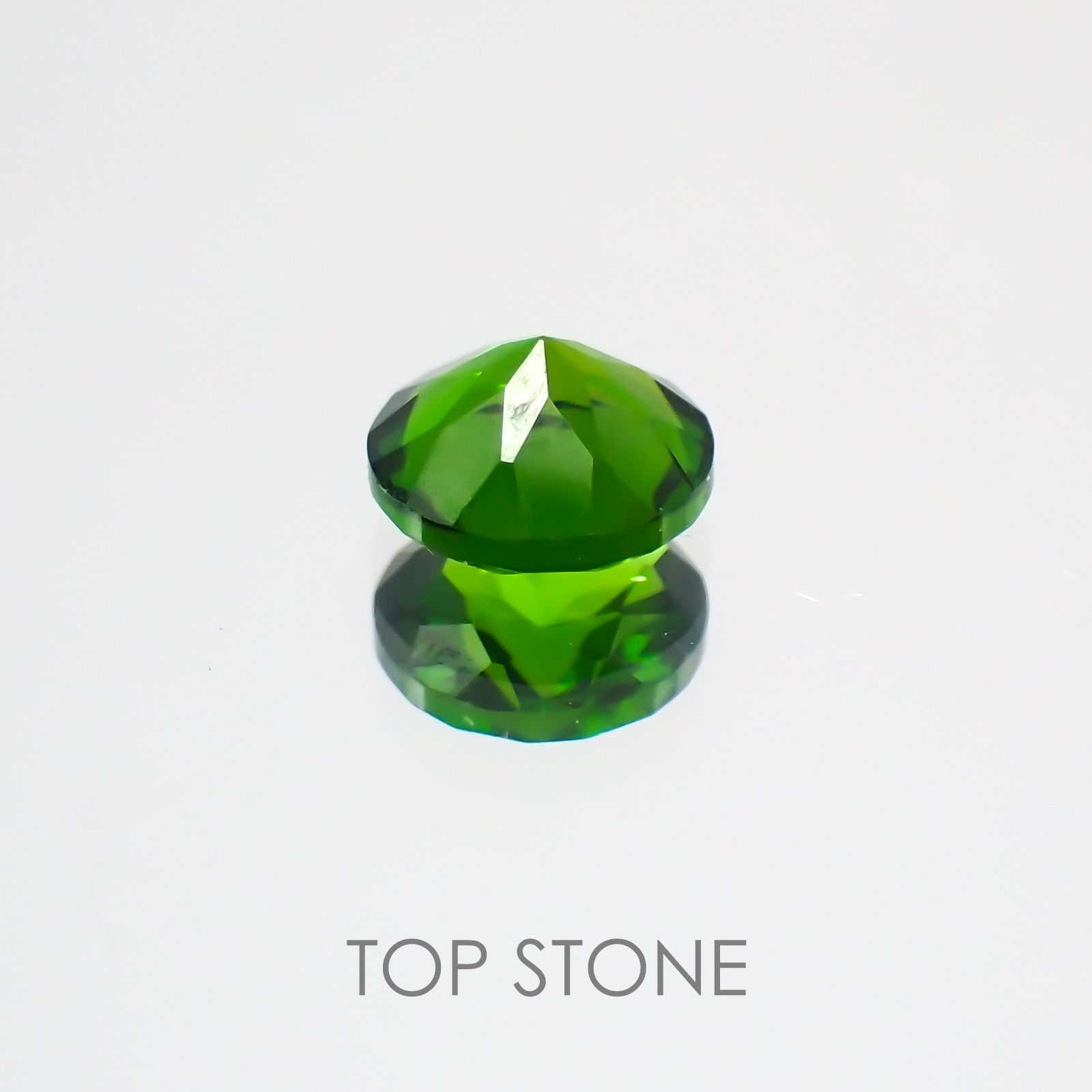 クロムダイオプサイド(宝石名クロム・ダイオプサイド) ロシア産 0.52ct 識別済[20128657]5.1×5mm前後