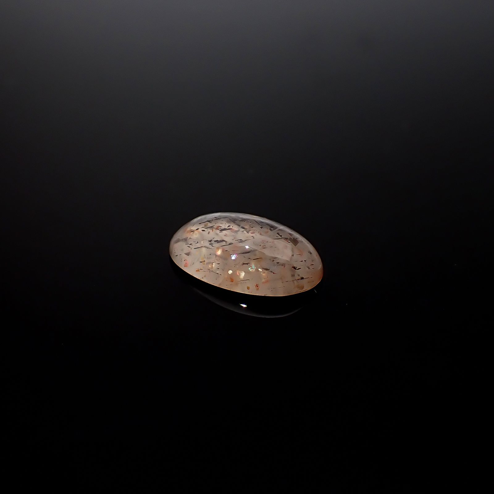 レインボーラティスサンストーン オーストラリア産 2.30ct / 12.2x7.3mm前後 [260632528]