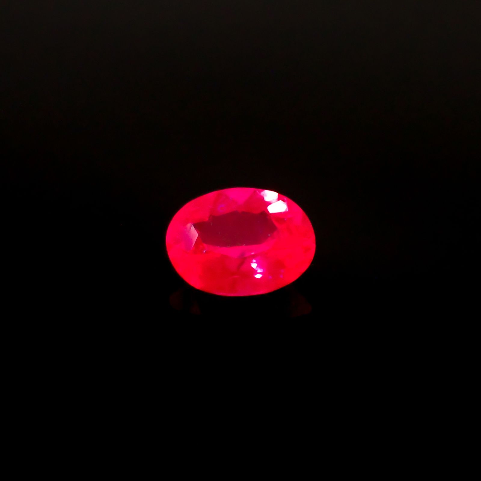 ルビー ビルマ/モザンビーク産 0.29ct [241029396]4.8x3.7mm前後