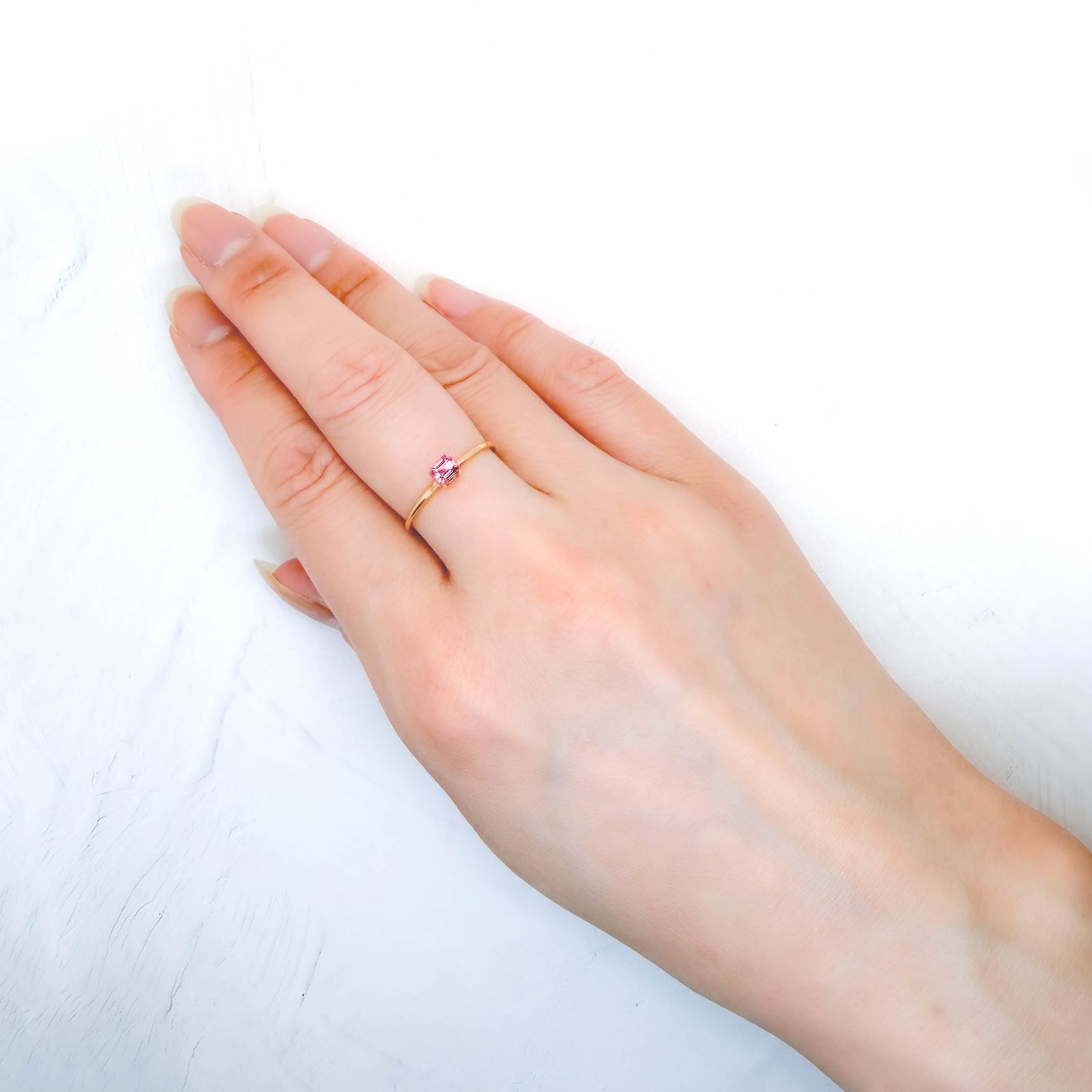 パパラチャサファイア(宝石名サファイア/別名パパラチャ・サファイア)スリランカ産 DGL鑑付 0.278ct / 4x3.21mm前後 [260632264]