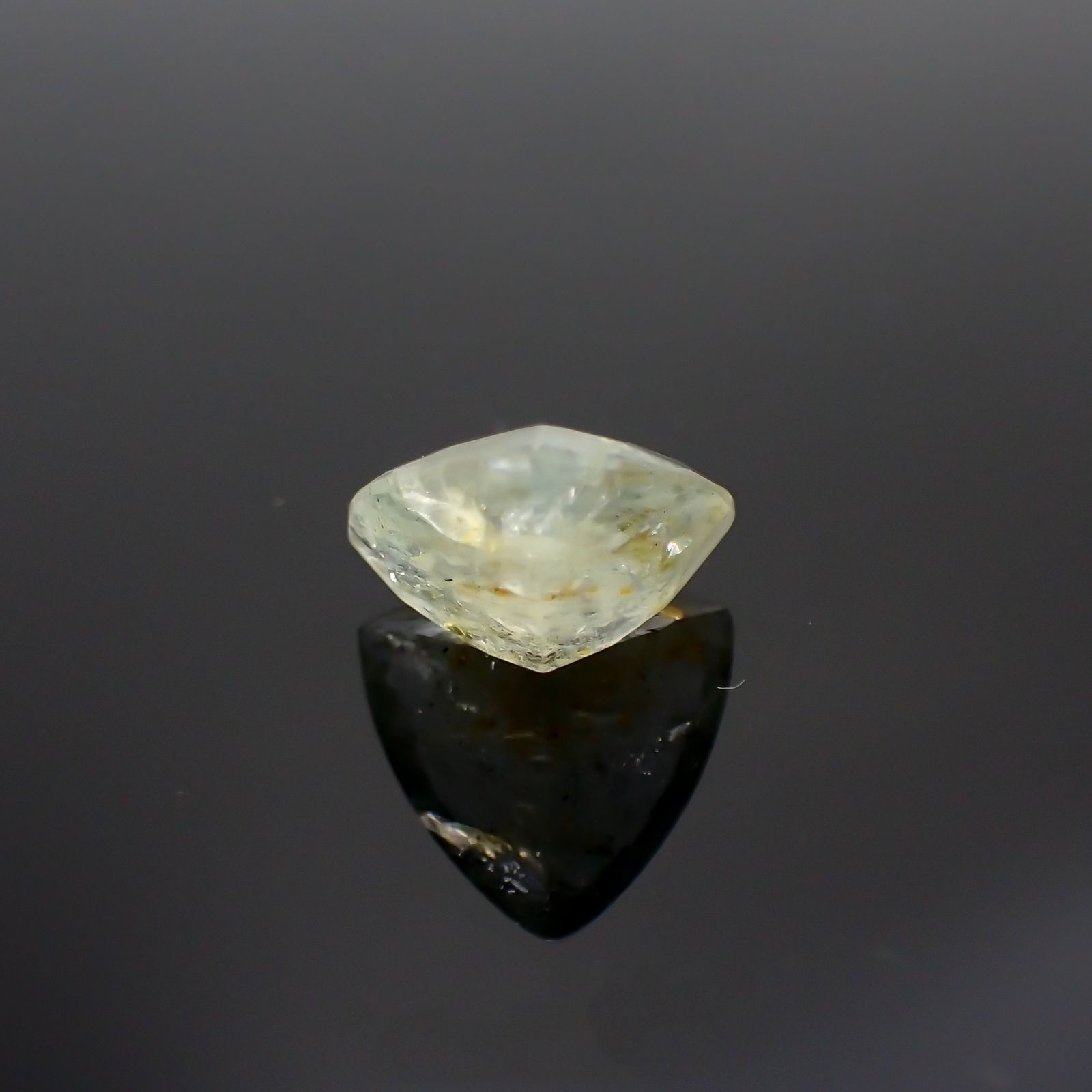 オーロラアクアマリン ブラジル産 4.15ct [220114393]11.4x11.6mm前後