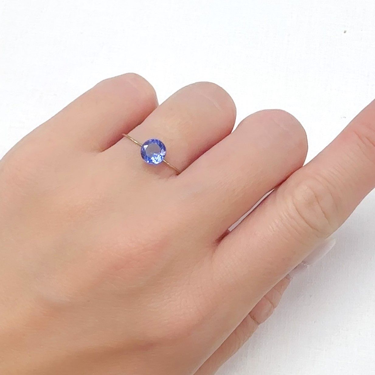タンザナイト(宝石名タンザナイト)タンザニア産 0.74ct 識別済[240627883]6x6mm前後