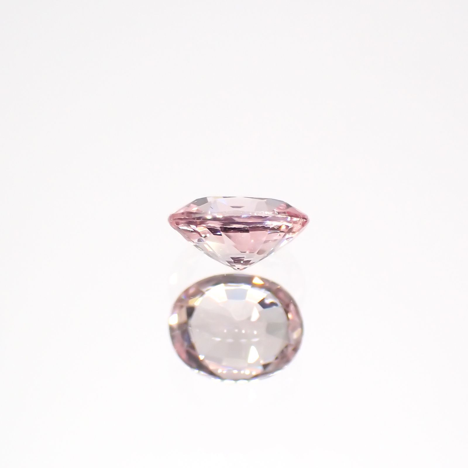 パパラチャサファイア(宝石名サファイア/別名パパラチャ・サファイア)スリランカ産 0.312ct ソ付(日独)[220616594]4.4x3.5mm前後