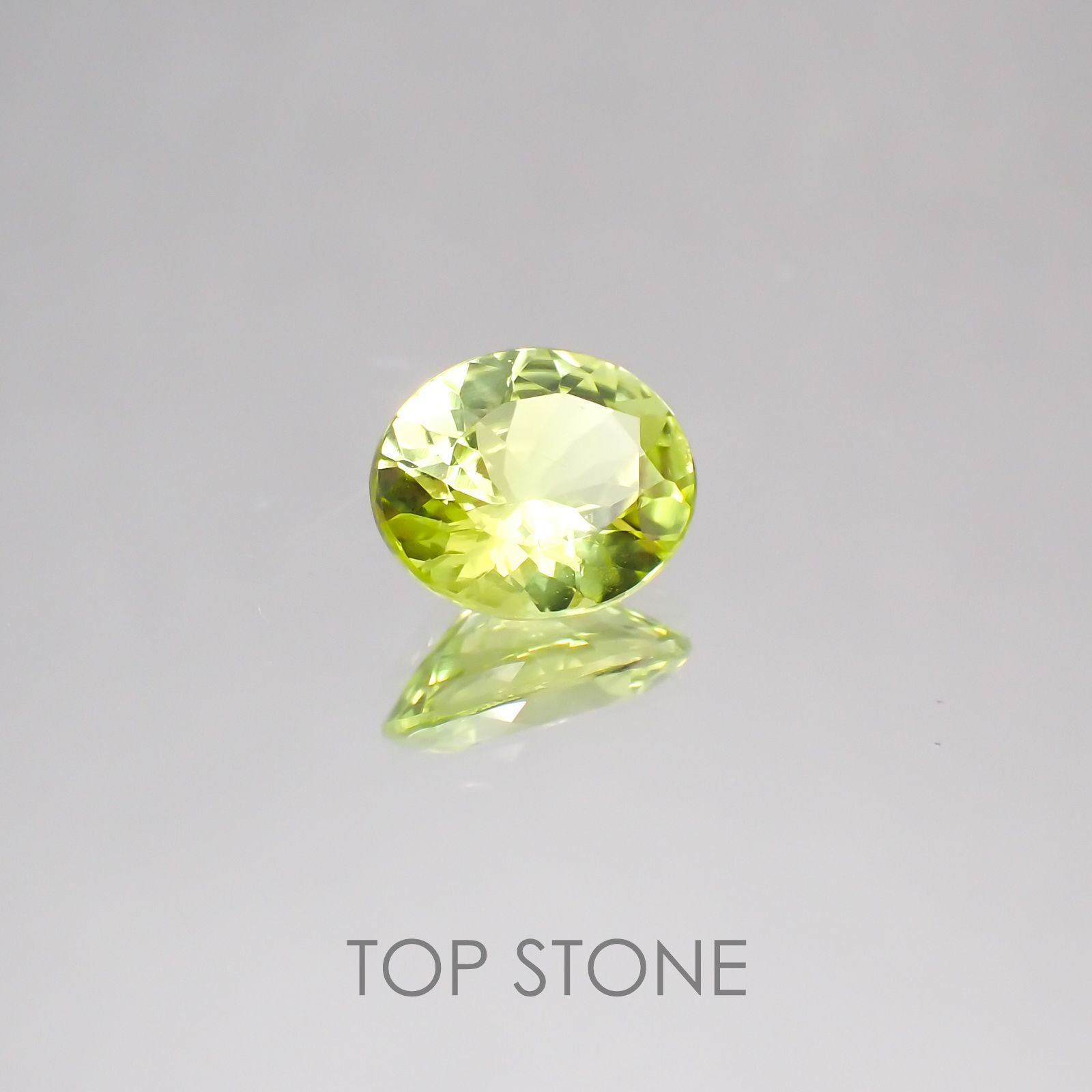 パロットクリソベリル インド産 ルース 0.96ct[20128559]6.9×5.7mm前後