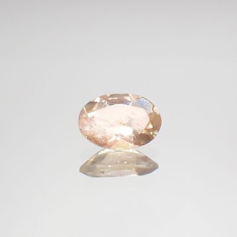 オレゴンサンストーン(宝石名ラブラドライト)アメリカ・オレゴン州産 0.85ct 識別済[220114662]7.9x5.6mm前後