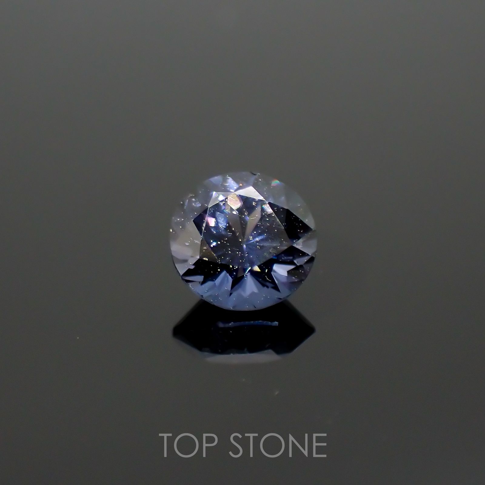 ブルーグレイッシュスピネル(宝石名スピネル)ビルマ/マダガスカル産 0.52ct 識別済[220516053]4.9x4.9mm前後