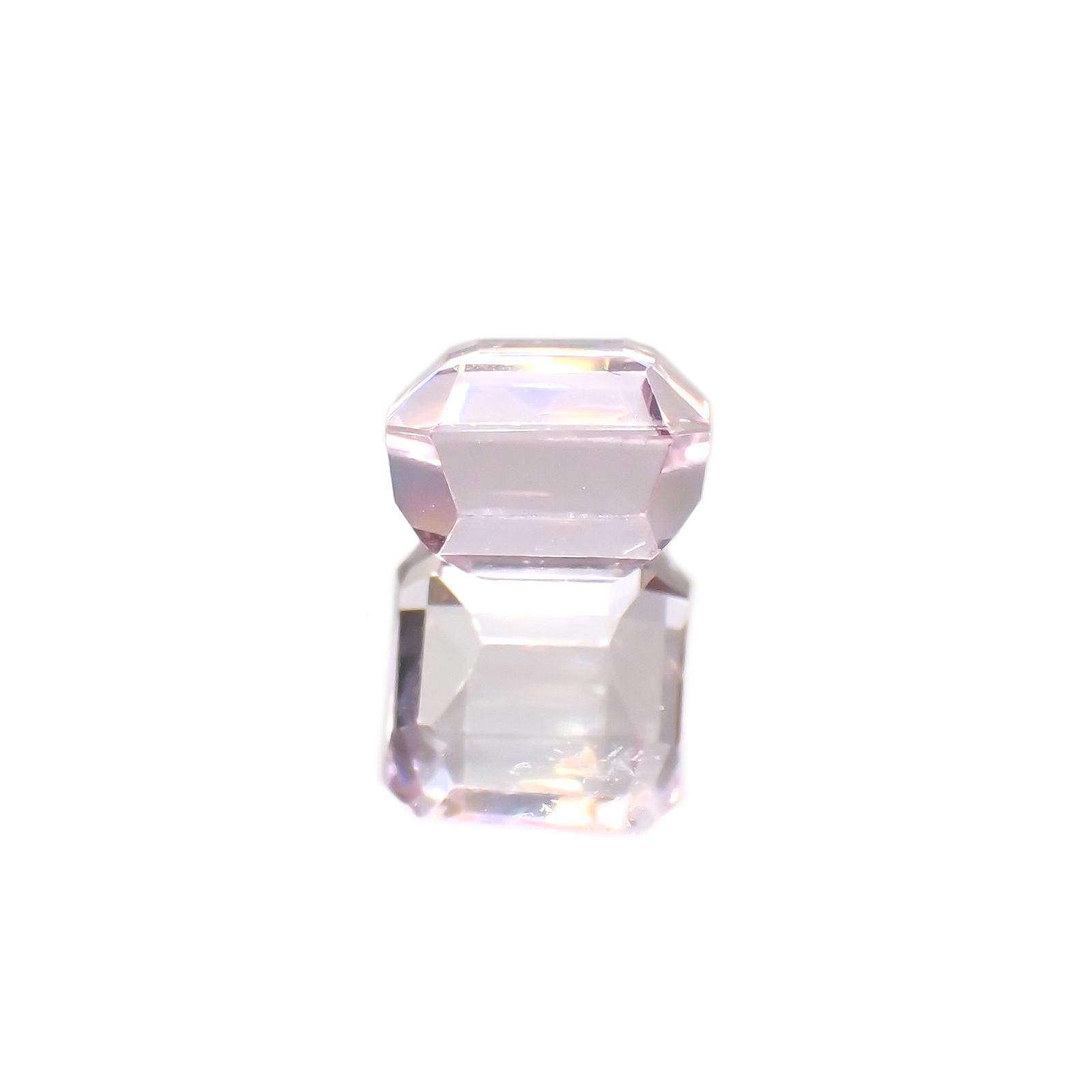 クンツァイト(宝石名クンツァイト)アフガニスタン産 4.04ct 識別済[250115229]8.1x8.1mm前後