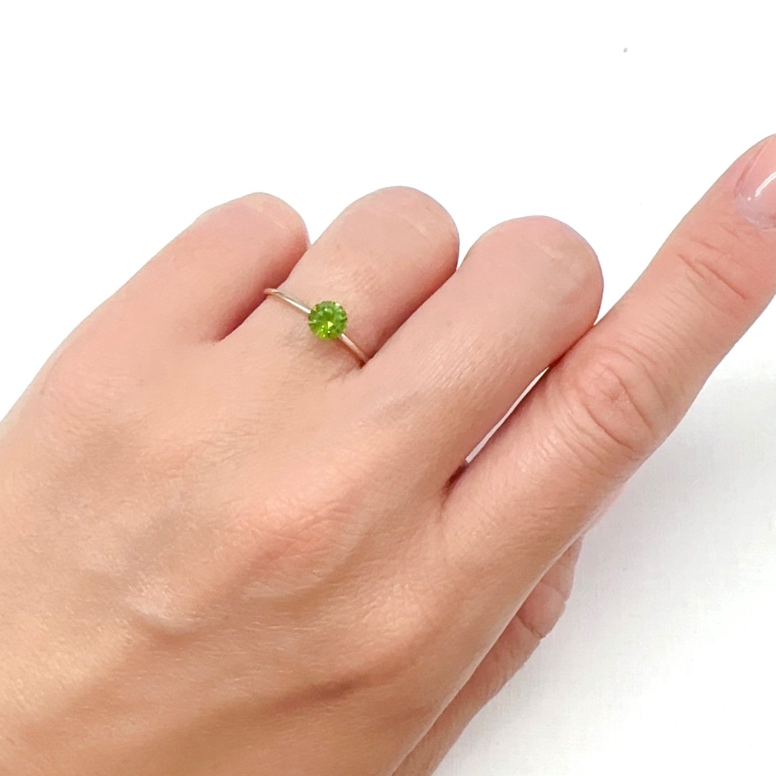 デマントイドガーネット ロシア産 0.53ct[240427191]4.9x4.9mm前後