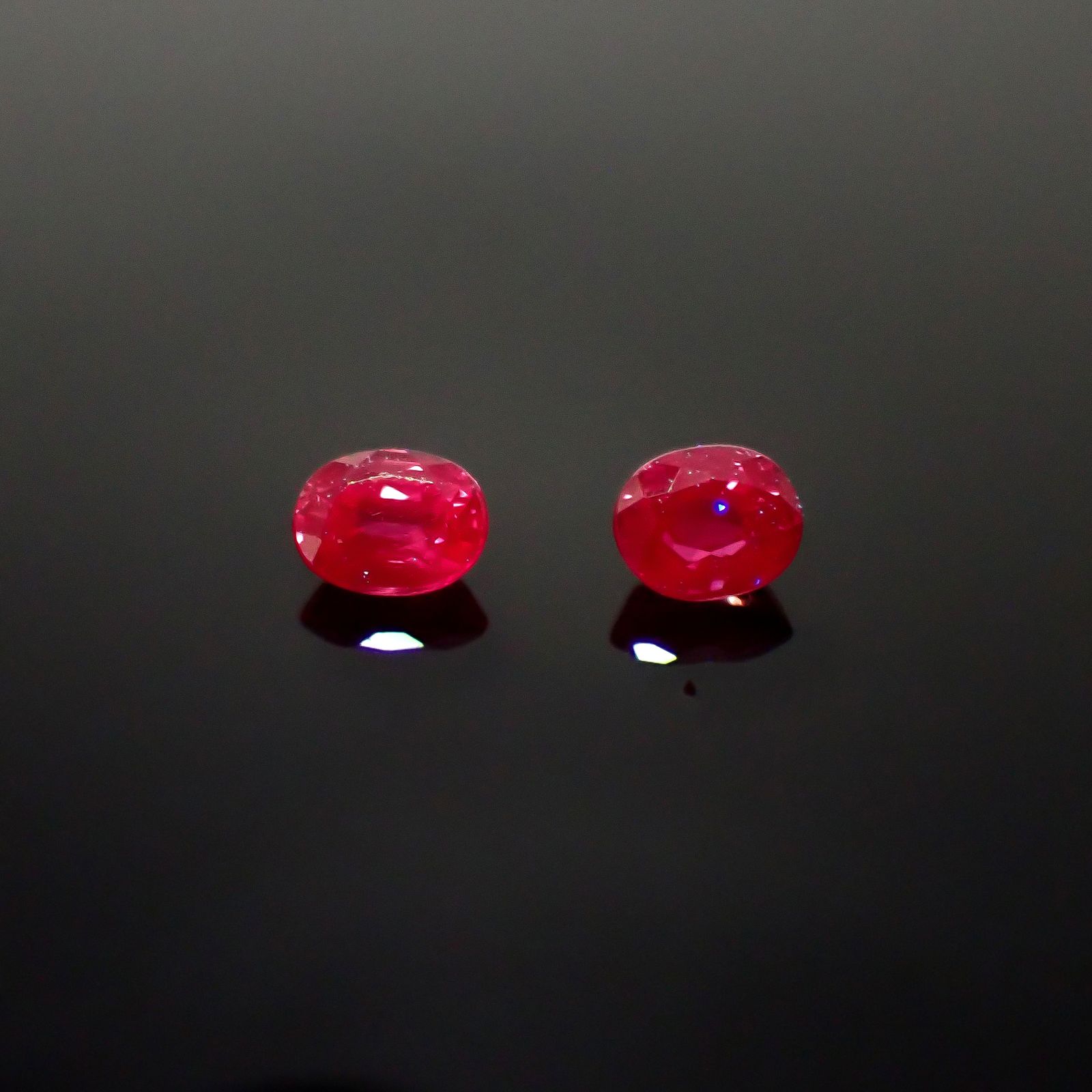 ◇ペアセット◇ルビー モザンビーク/ビルマ産 0.28ct(2pcs合計) [250630556]3.1-3.2x2.5mm前後