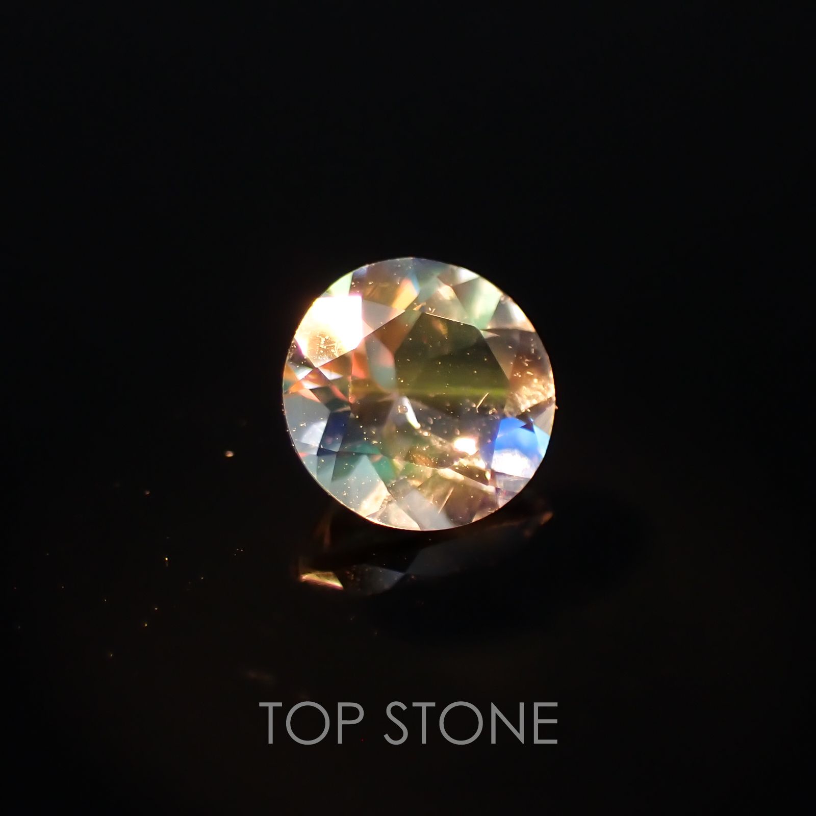 レインボームーンストーン(アンデシンラブラドライト) マダガスカル産 ルース 0.29ct[210310262]4.5×4.5mm前後