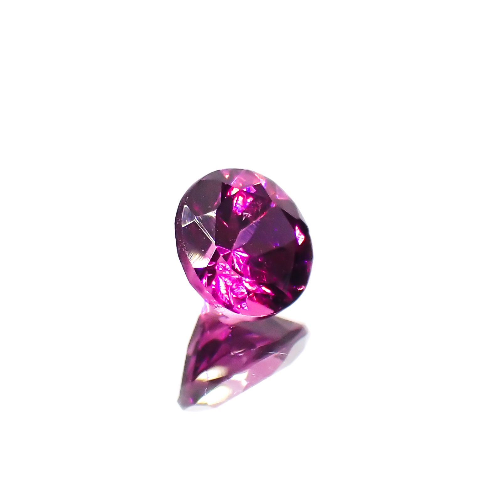 グレープガーネット ブラジル産 0.67ct [250823164]5.1x5mm前後
