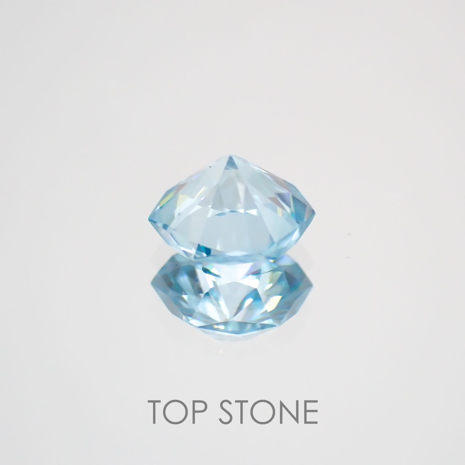 ◇ヘキサゴンカット◇ブルージルコン カンボジア産 ルース 0.77ct[210410479]4.9×4.9mm前後