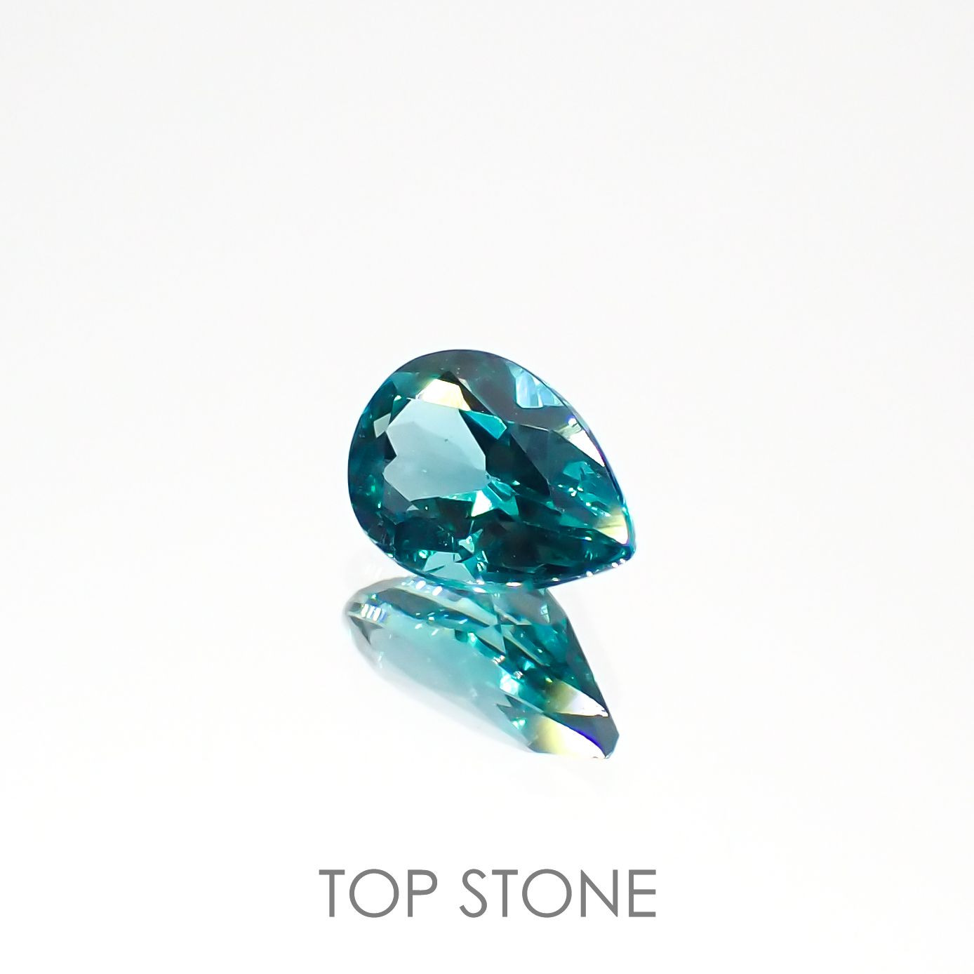 ブルーグリーンアパタイト(宝石名アパタイト)マダガスカル産 0.59ct 識別済[220616657]6.7x4.6mm前後