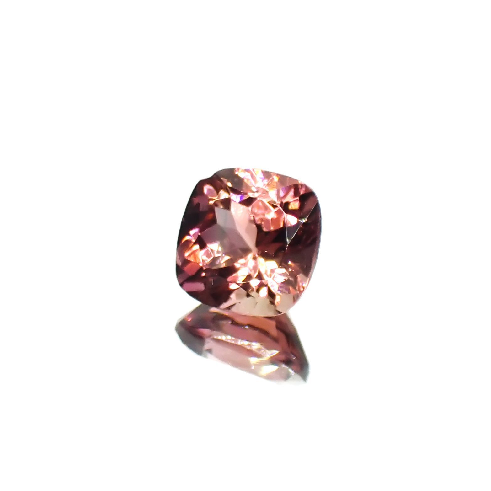 ピンクトルマリン(宝石名トルマリン)コンゴ民主共和国産 1.99ct 識別済[230320846]7.5x7.5mm前後