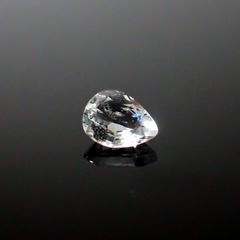 テネブレッセンススキャポライト アフガニスタン産 0.14ct / 4.3x3.2mm前後 [260532259]