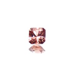 ピンクジルコン スリランカ/カンボジア産 0.43ct [240627918]3.8x3.8mm前後