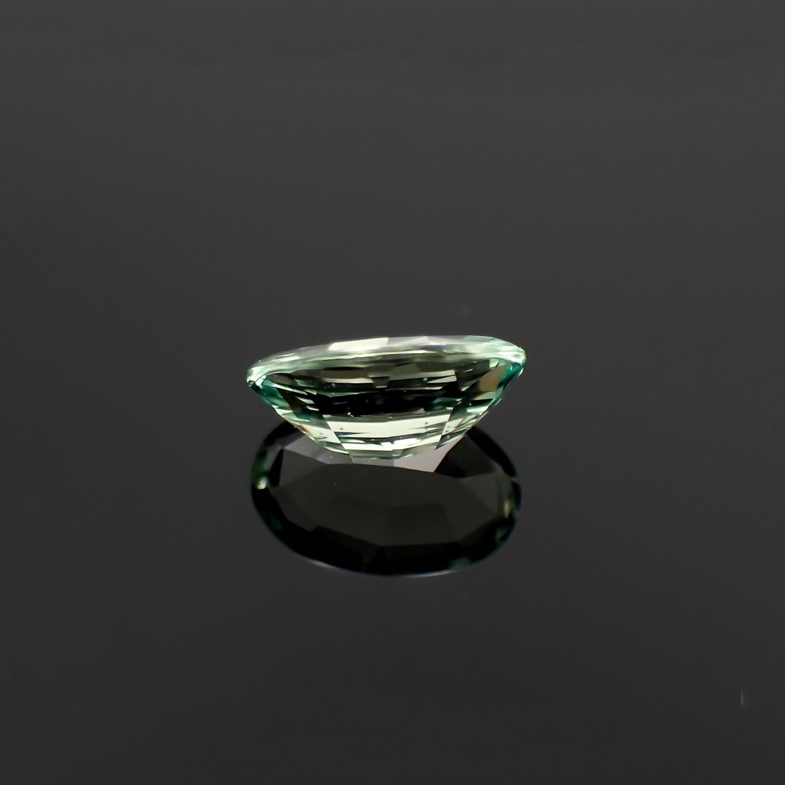 アレキサンドライト(宝石名アレキサンドライト)ブラジル産 GIA鑑付 0.50ct / 6.1x4.13mm前後 [230823160]