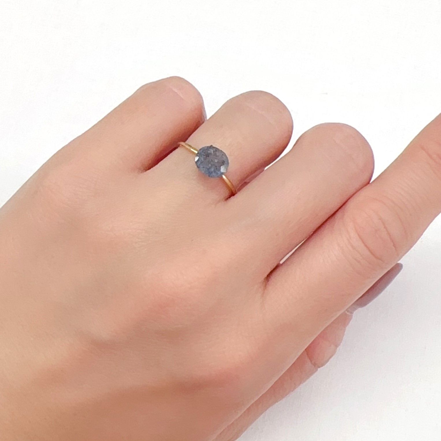 ラズライトインクォーツ アフガニスタン産 0.99ct[240125839]7.4x6.9mm前後