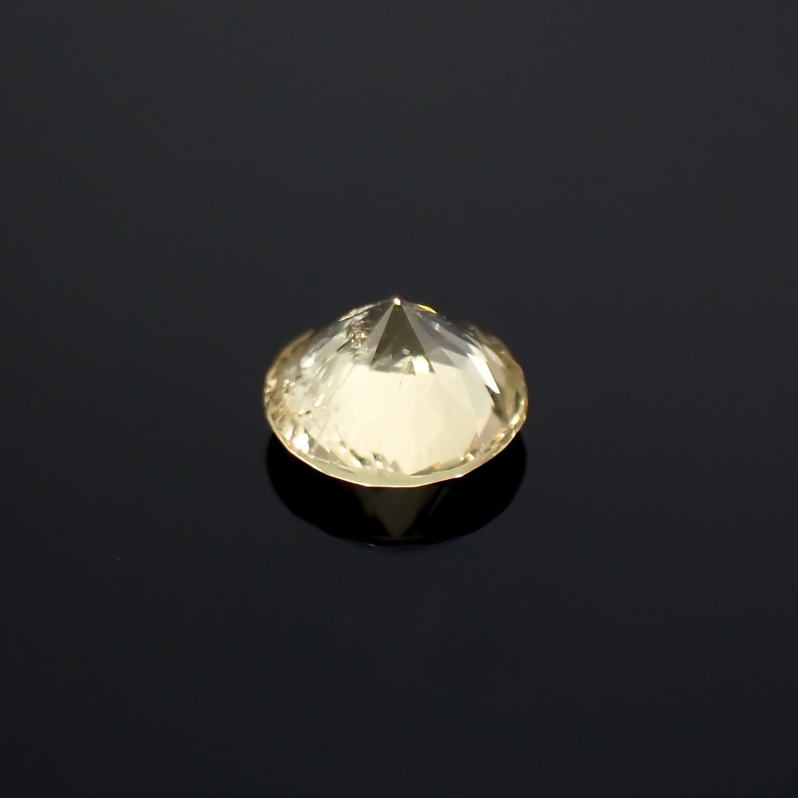 イエローダンビュライト(宝石名イエロー・ダンブライト)タンザニア産 0.17ct 識別済[220918012]3.5x3.5mm前後