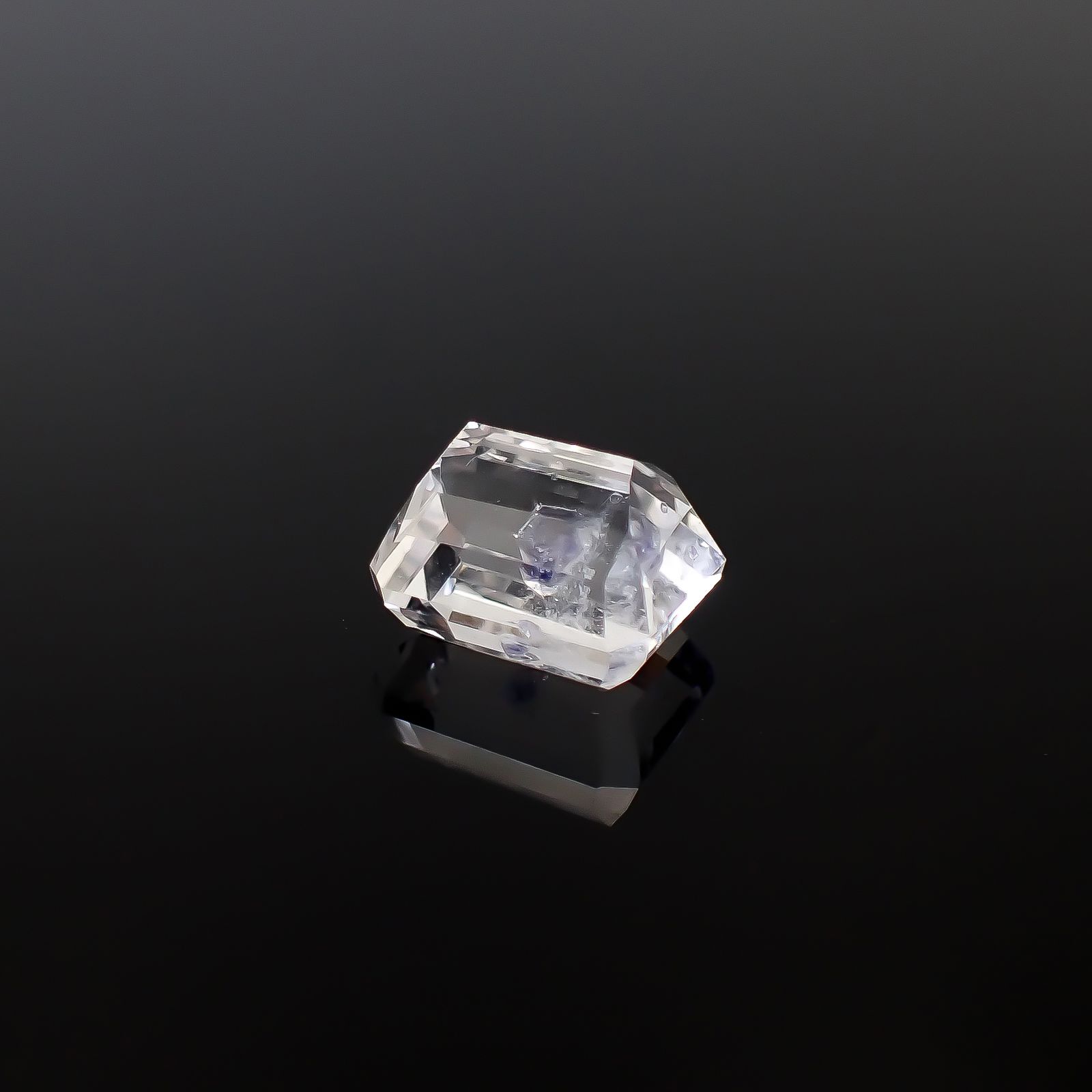 フローライトインクォーツ マダガスカル産 4.80ct [250329949]10.1x8.4mm前後