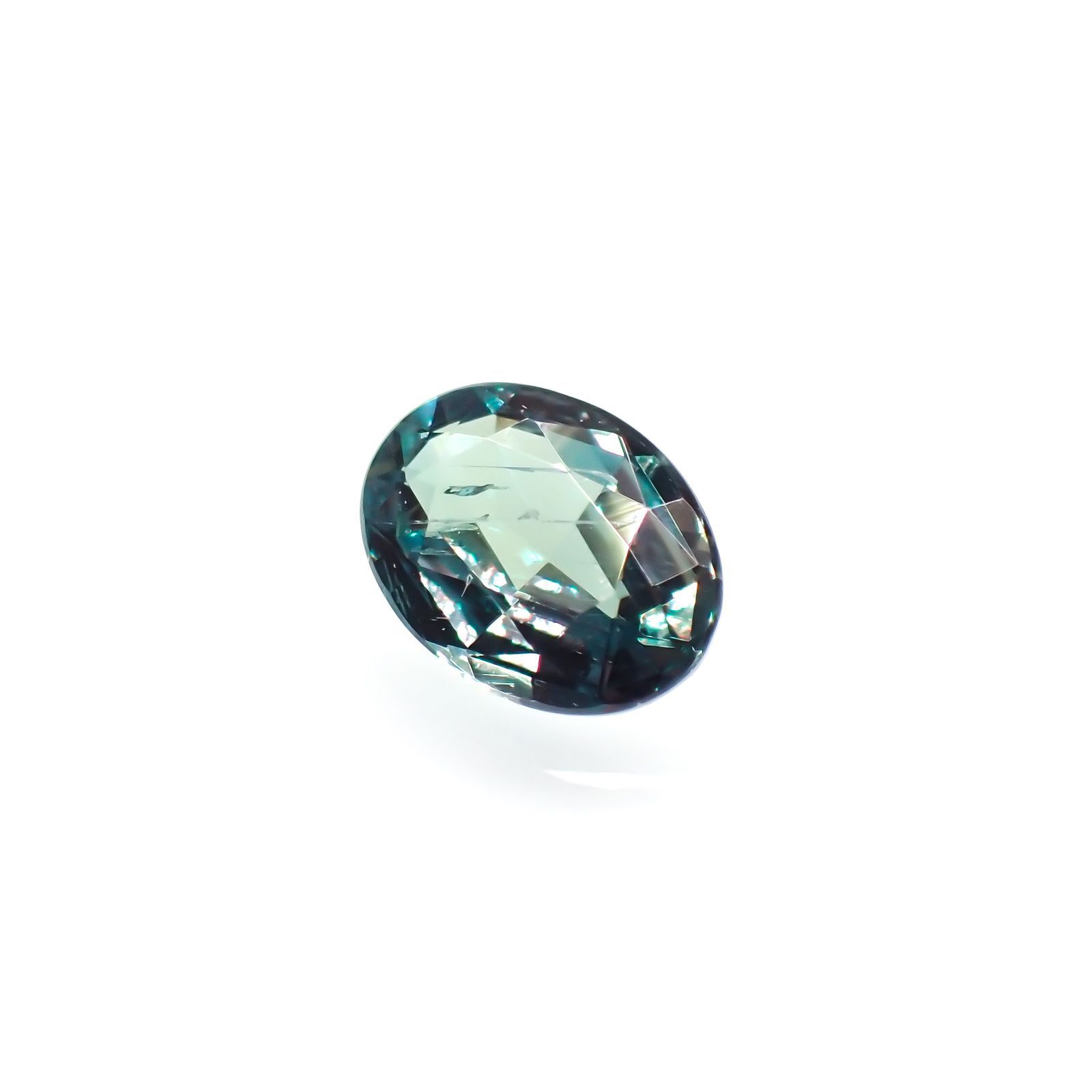 アレキサンドライト(宝石名アレキサンドライト)ブラジル産/EmeraldMains社製 0.144ct ソ付(彩珠)[220113817]3.8x2.8mm前後