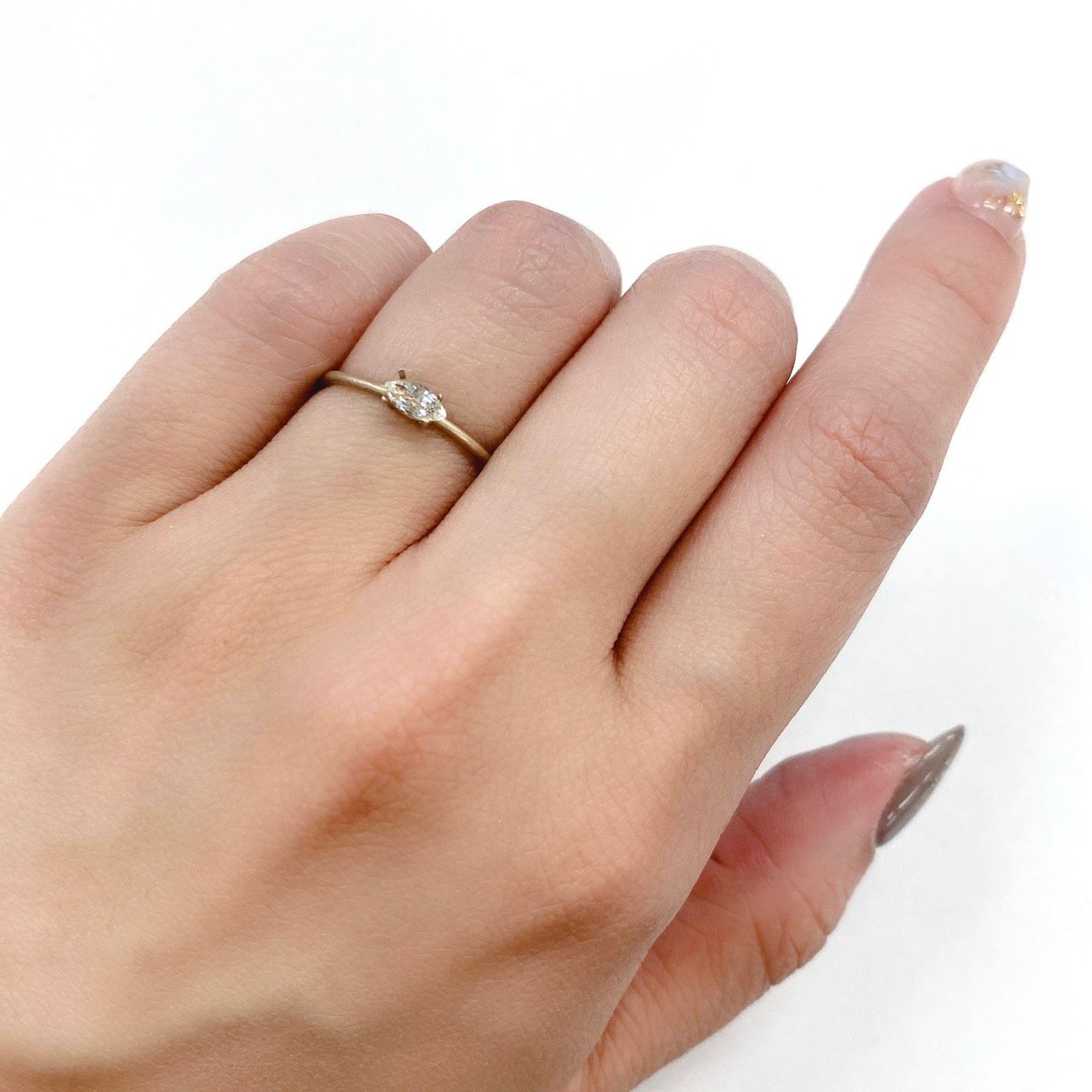 リューコガーネット(宝石名ホワイト グロッシュラー・ガーネット) ビルマ産 0.26ct 識別済[210510773]5.6×2.5mm前後