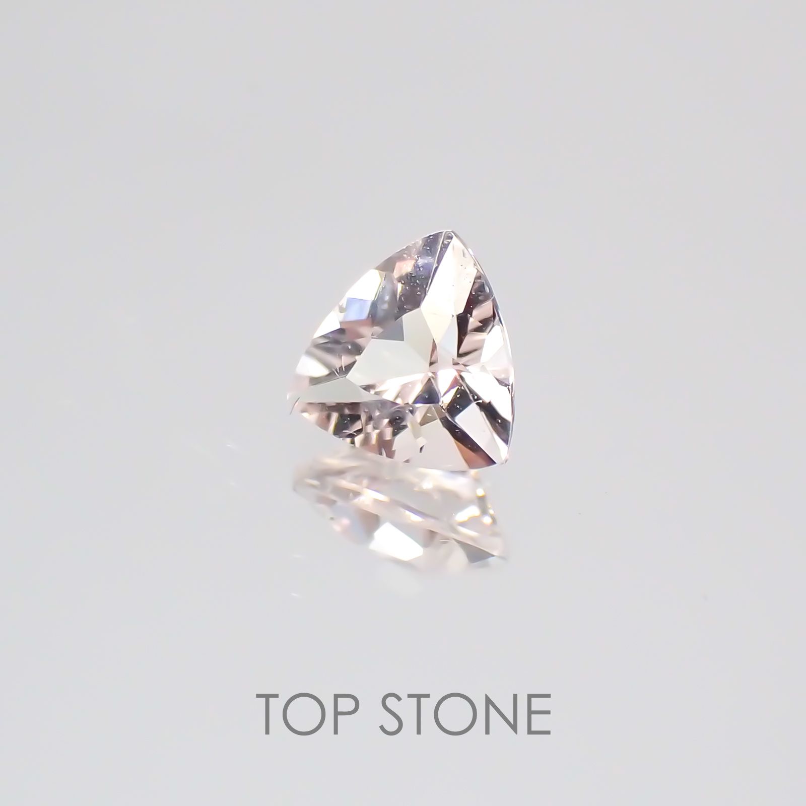 モルガナイト(宝石名モルガナイト) ナイジェリア産 0.43ct 識別済[20128569]5.3×5.4mm前後
