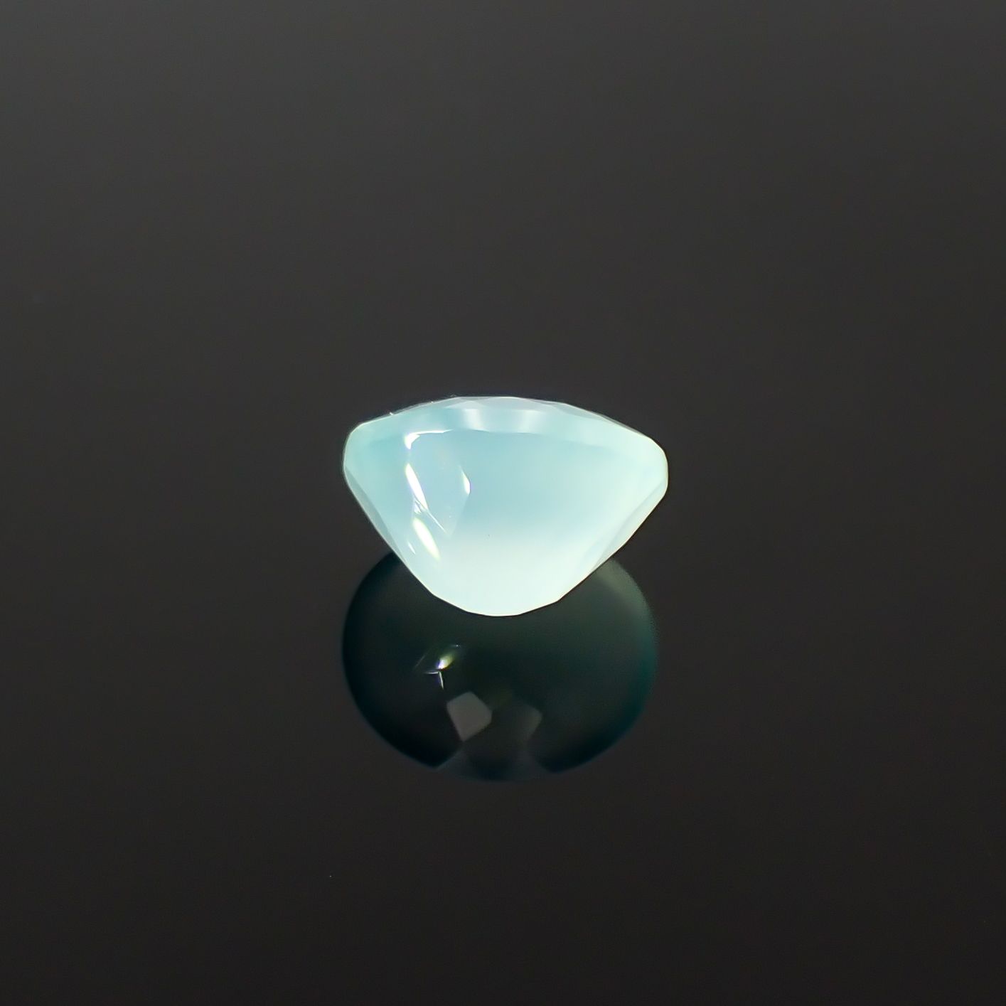 アクアプレーズ 南アフリカ産 4.92ct / 12.1x10mm前後 [260432012]