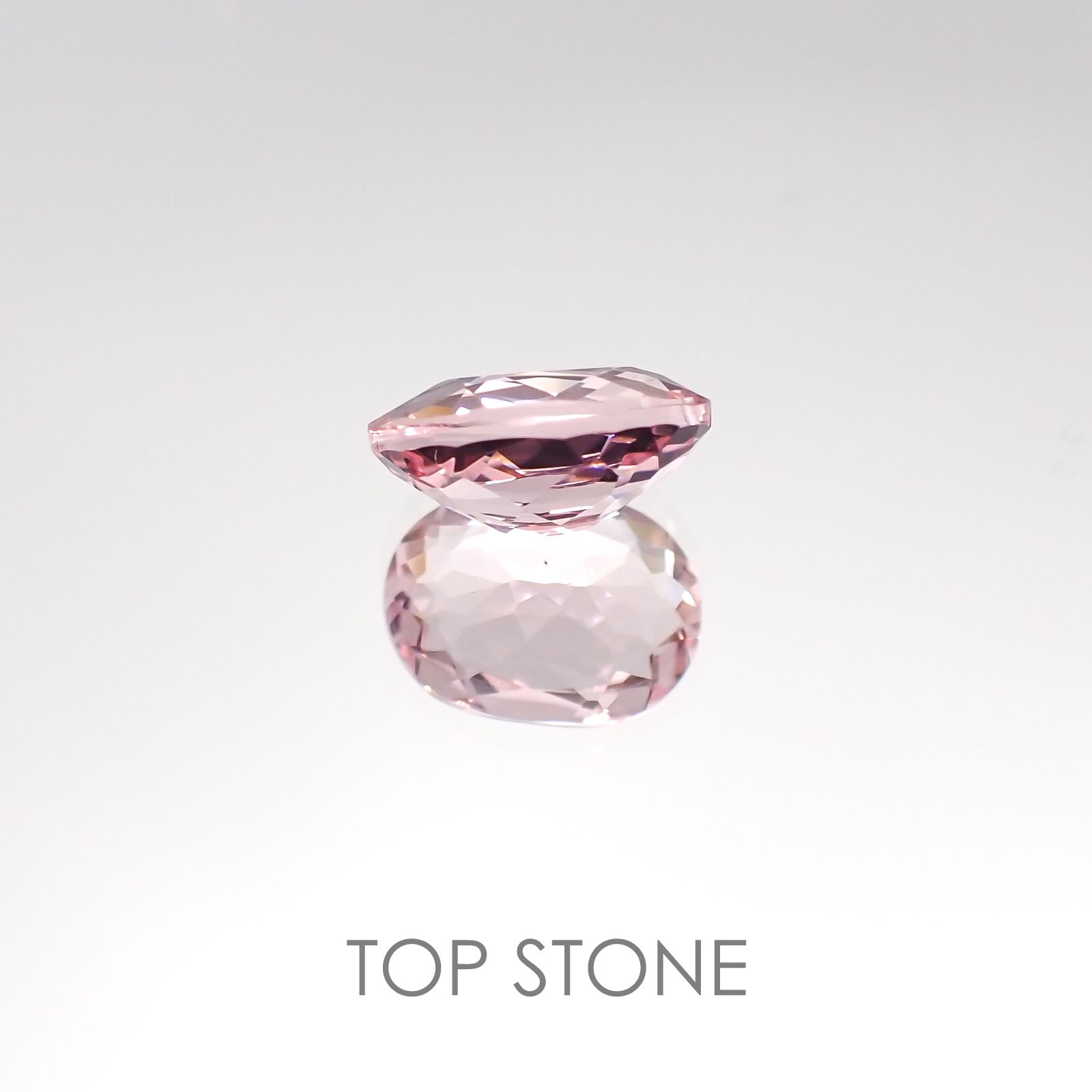 モルガナイト(宝石名モルガナイト) ナイジェリア産 1.35ct 識別済[20117403]8.4×6.3mm前後