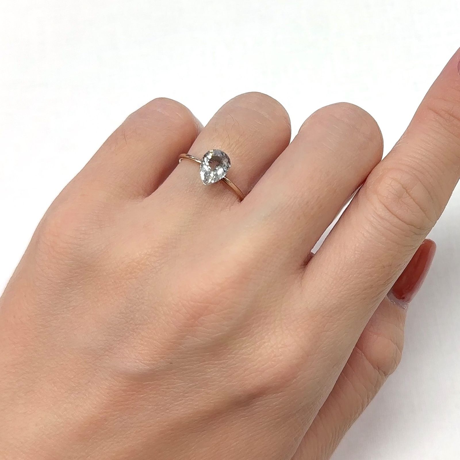 リリーパッドアパタイト フルオレッセンス アフリカ産 1.07ct [241129421]8x6mm前後