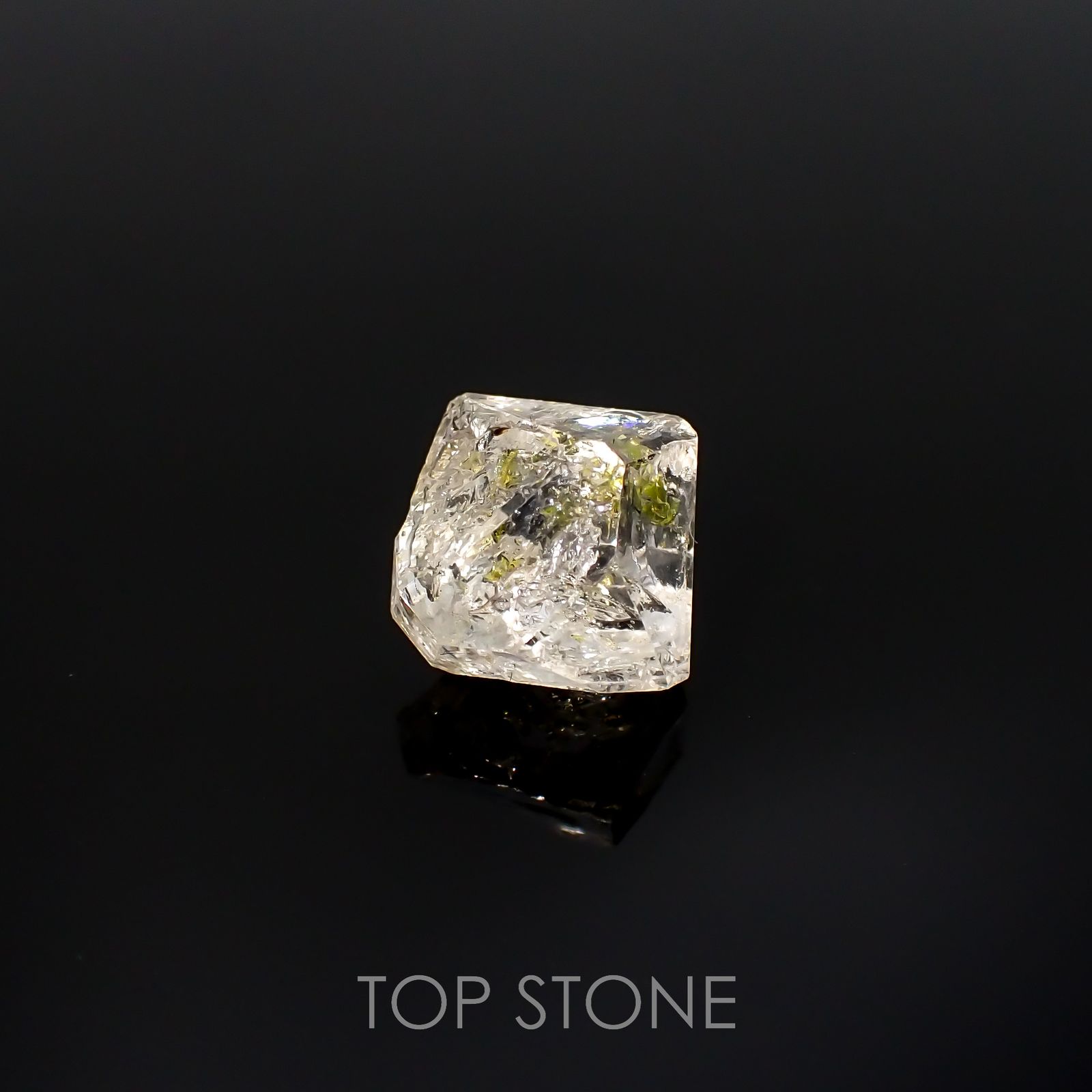 オイルインクォーツ 原石パキスタン産 5.11ct[220515872]12.5x11.7mm前後