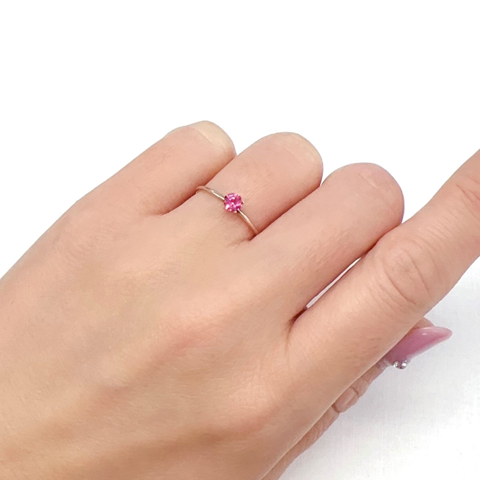 ホットピンクスピネル タンザニア産 0.26ct[231224512]3.5x3.5mm前後