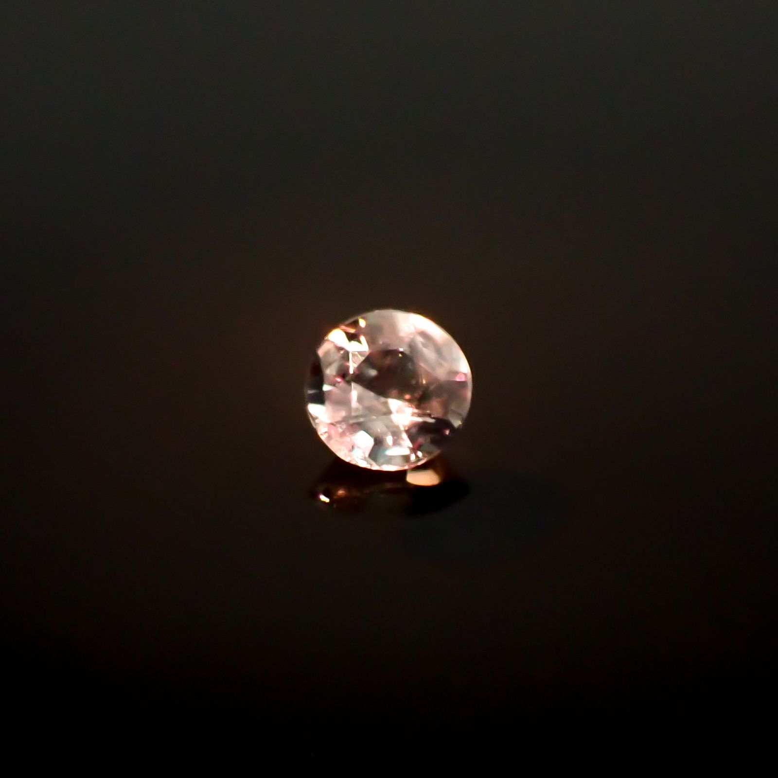 アレキサンドライト ブラジル産/EmeraldMains社製 0.065ct[240527627]2.6x2.6mm前後